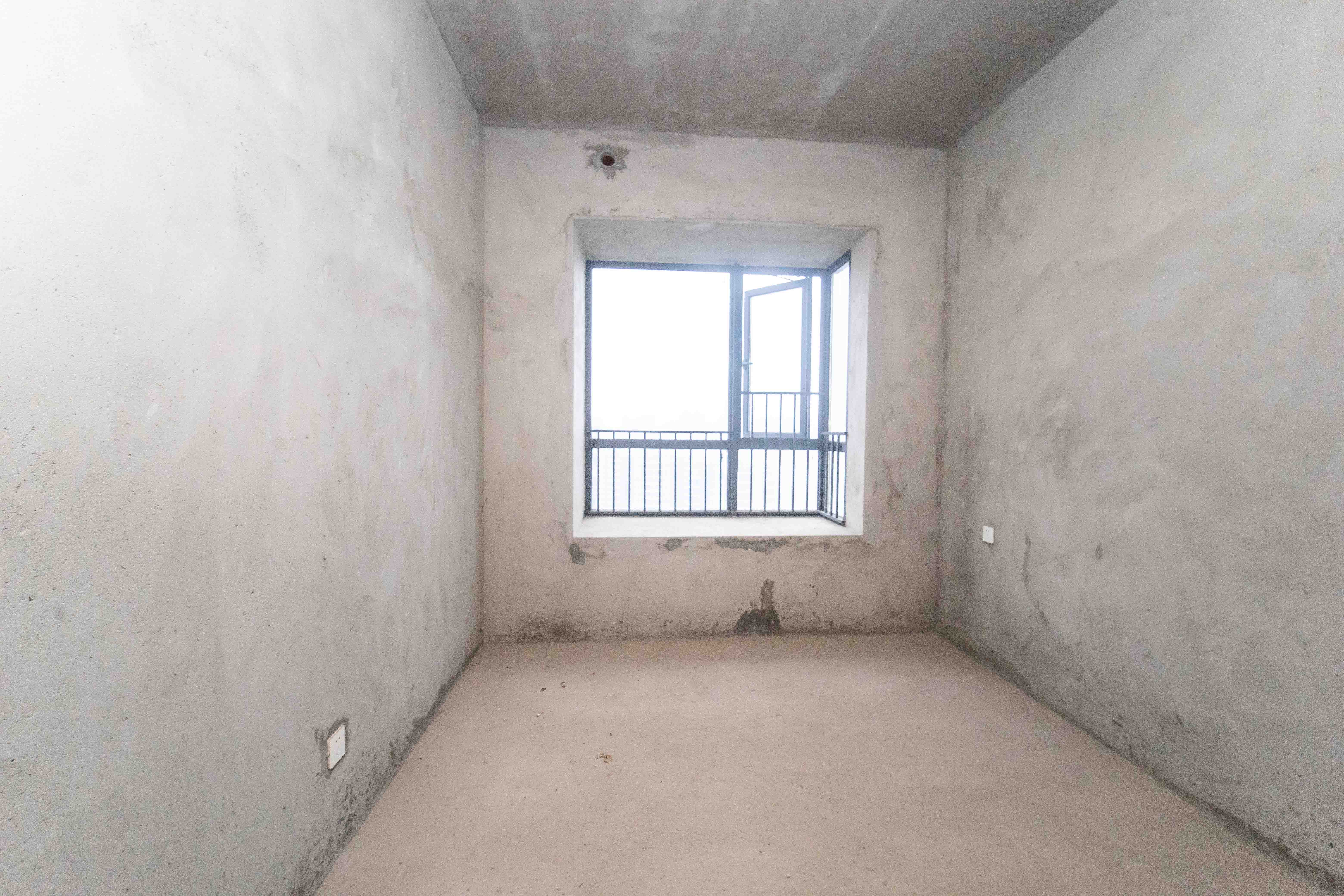 宝能公馆(美联天骄城五期) 4室2厅2卫 180.0万 宝能公馆(美联天骄城五期) 4室2厅2卫 180.0万卧室