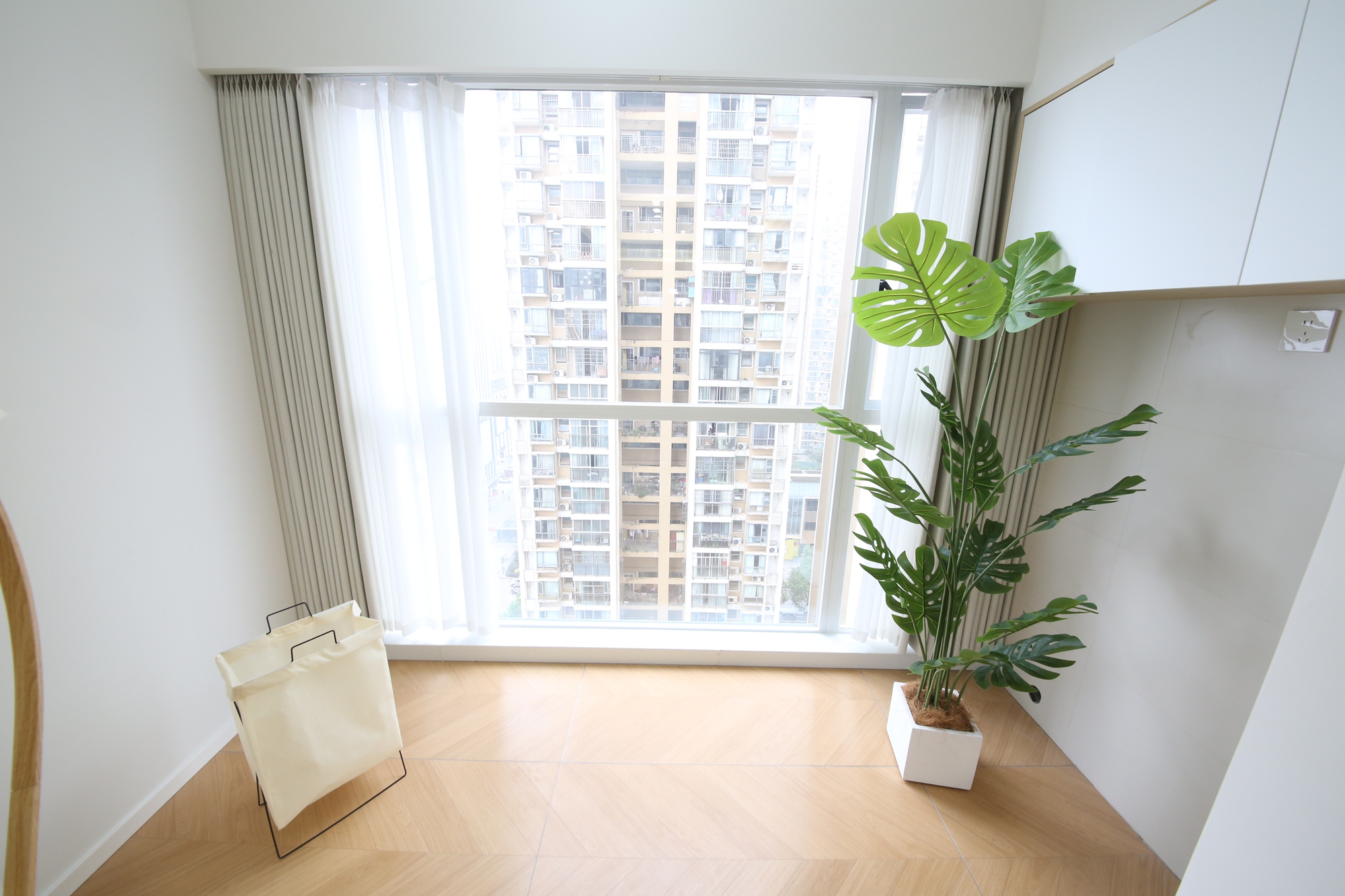 凯通国际城（凯通朝庭）  2室2厅1卫    79.8万阳台