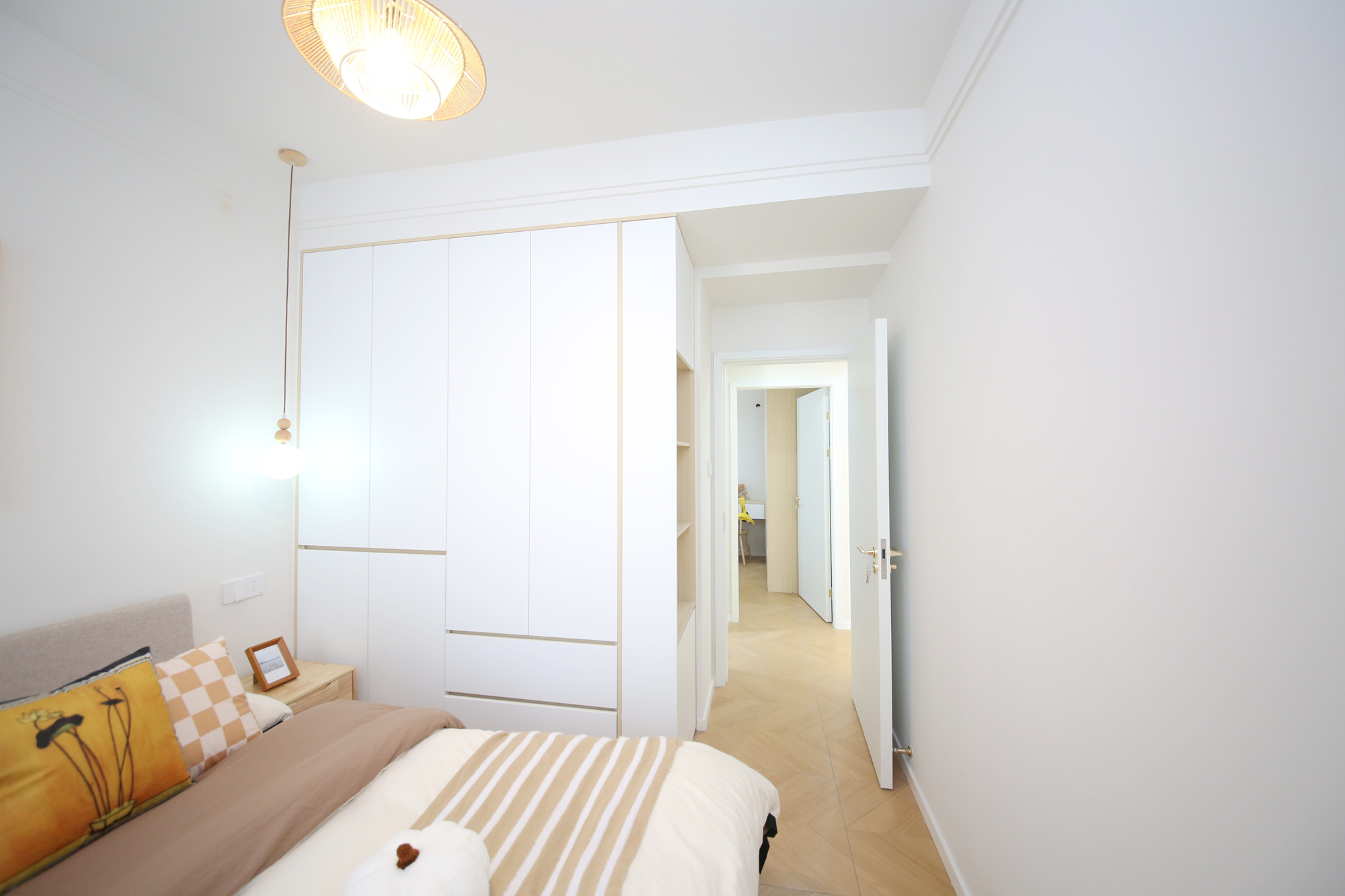 凯通国际城（凯通朝庭）  2室2厅1卫    79.8万卧室