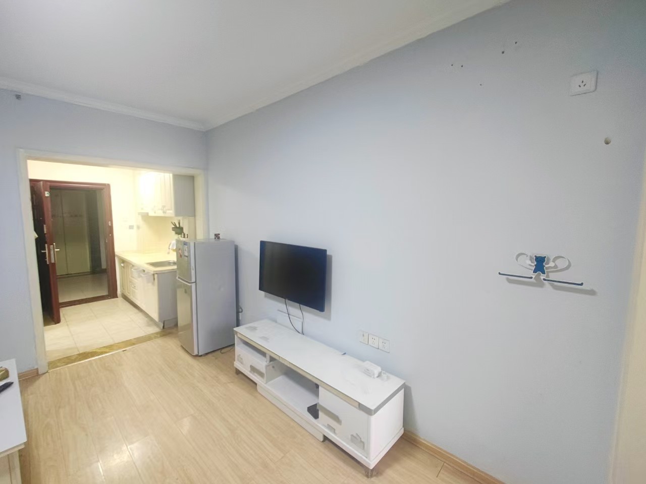 万芙锦城  1室1厅1卫   1600.00元/月室内图1
