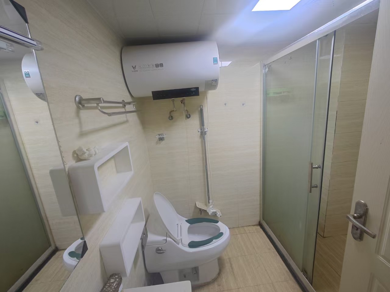 万芙锦城  1室1厅1卫   1600.00元/月室内图