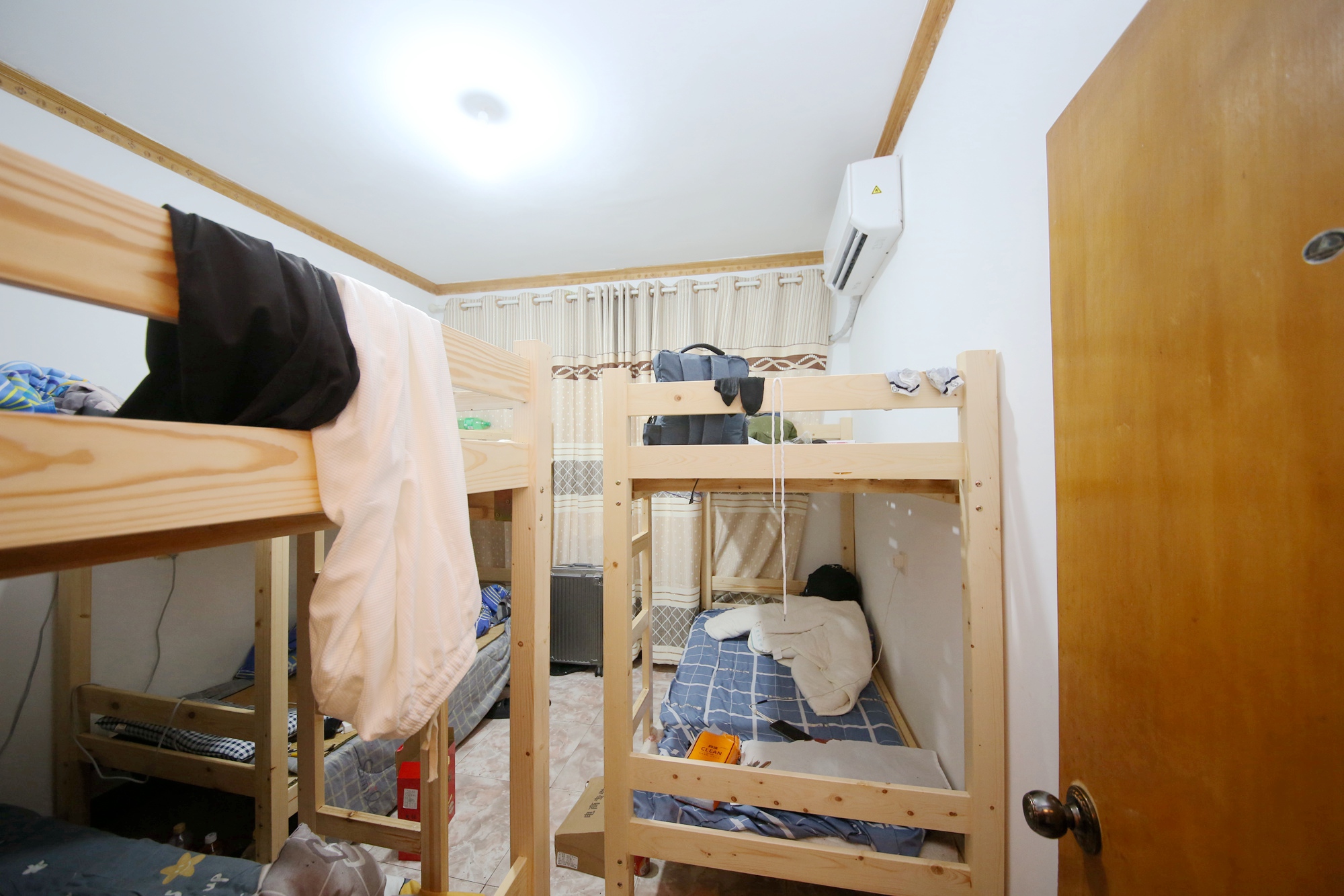 添景阁  2室1厅1卫   65.00万卧室