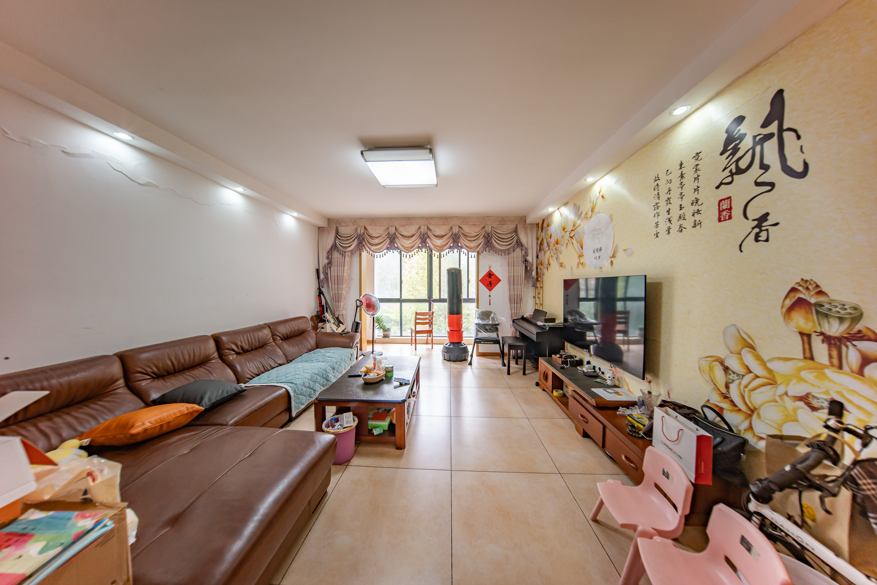 中建麓山和苑 3室2厅2卫 78.0万 中建麓山和苑 3室2厅2卫 78.0万客厅