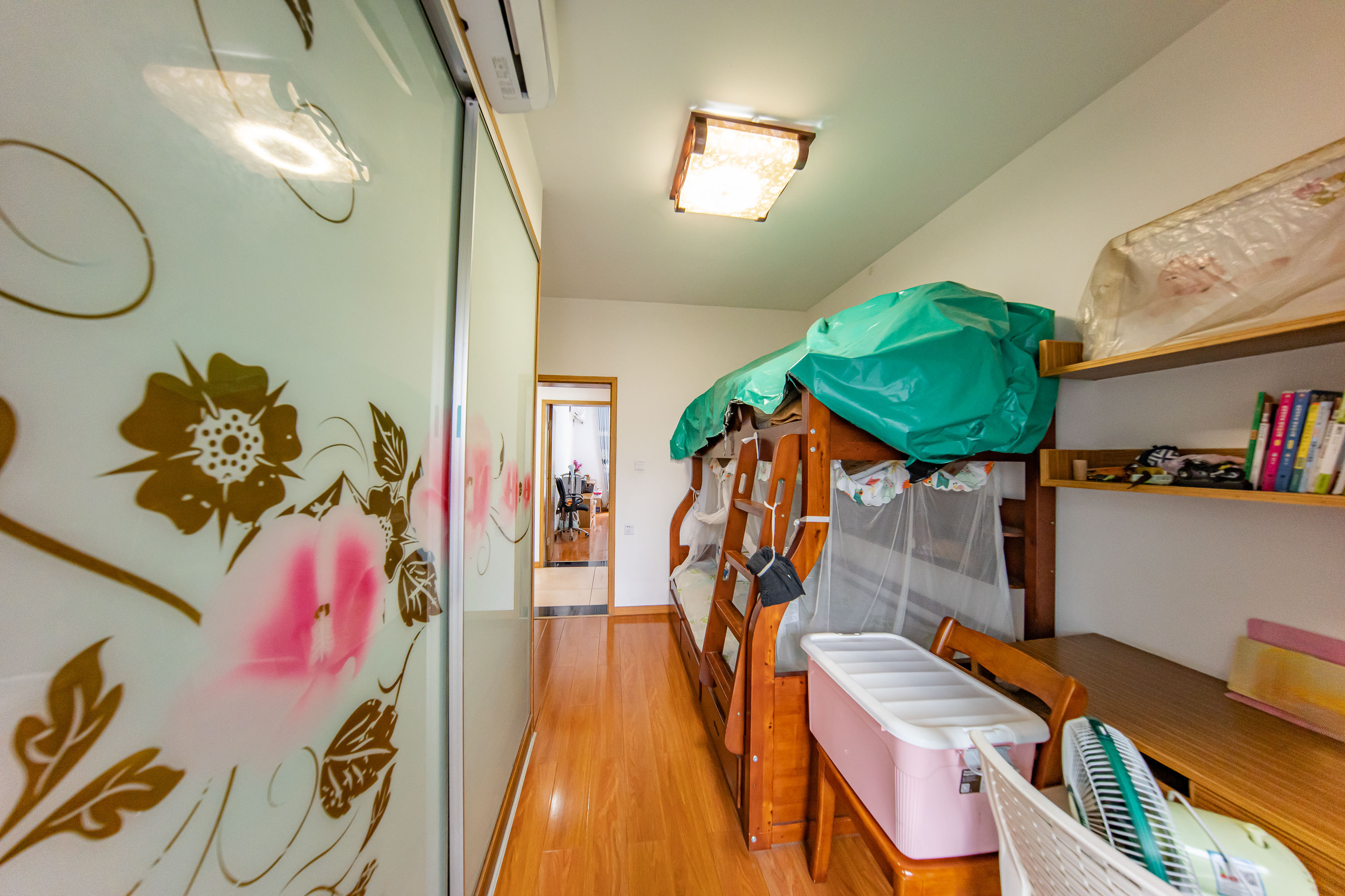 中建麓山和苑 3室2厅2卫 78.0万 中建麓山和苑 3室2厅2卫 78.0万卧室