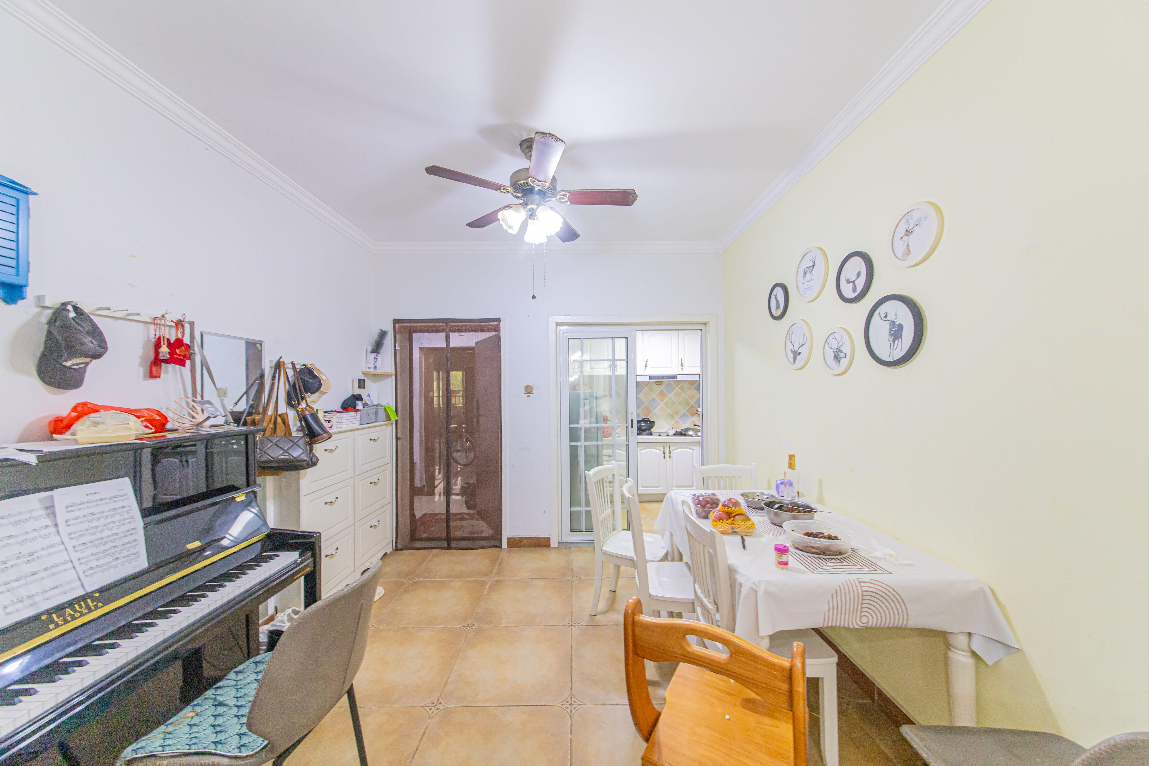 中建芙蓉嘉苑  3室2厅2卫    105.0万 中建芙蓉嘉苑  3室2厅2卫    105.0万客厅