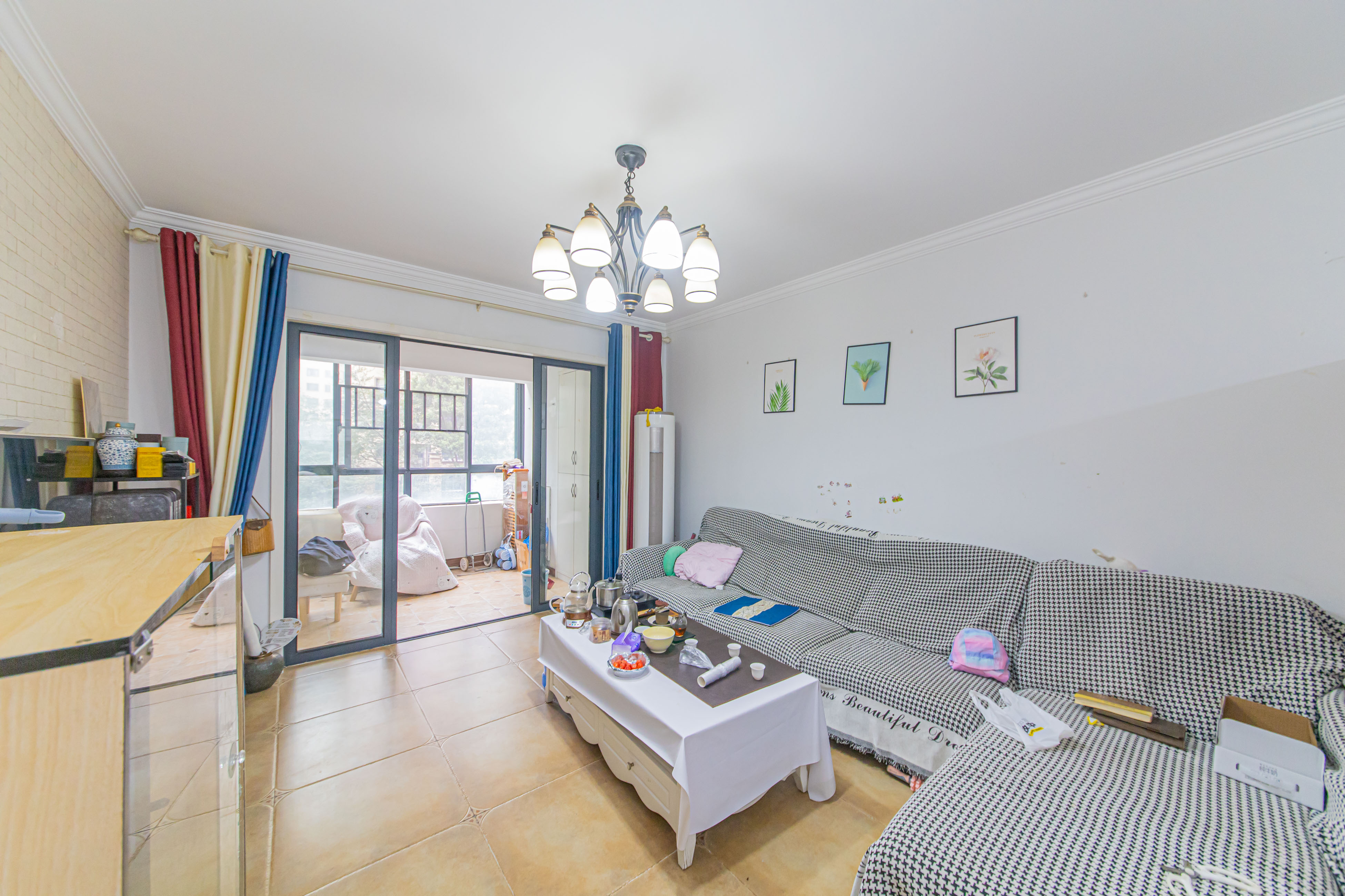 中建芙蓉嘉苑  3室2厅2卫    105.0万 中建芙蓉嘉苑  3室2厅2卫    105.0万客厅