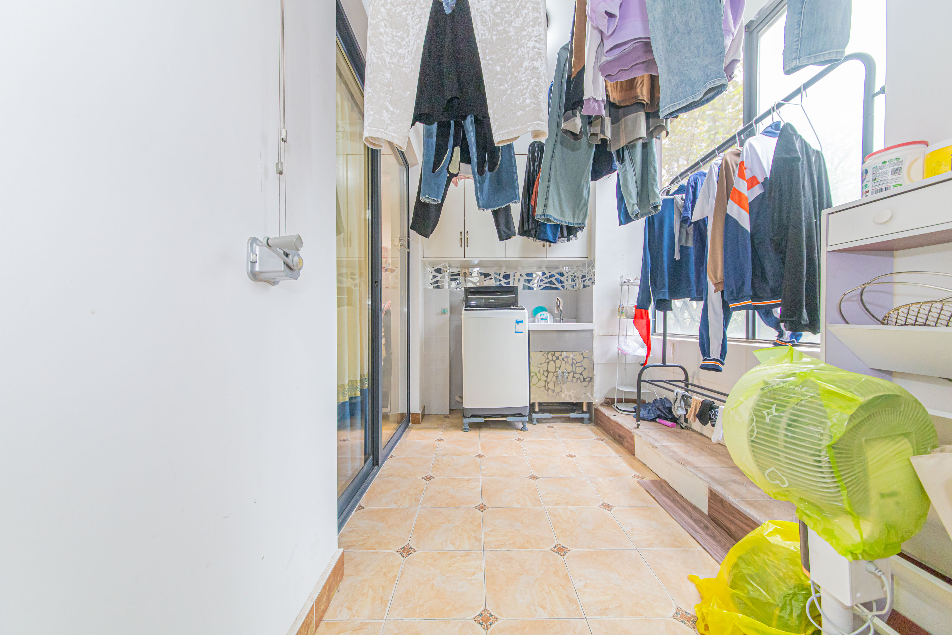 中建芙蓉嘉苑  3室2厅2卫    105.0万 中建芙蓉嘉苑  3室2厅2卫    105.0万阳台