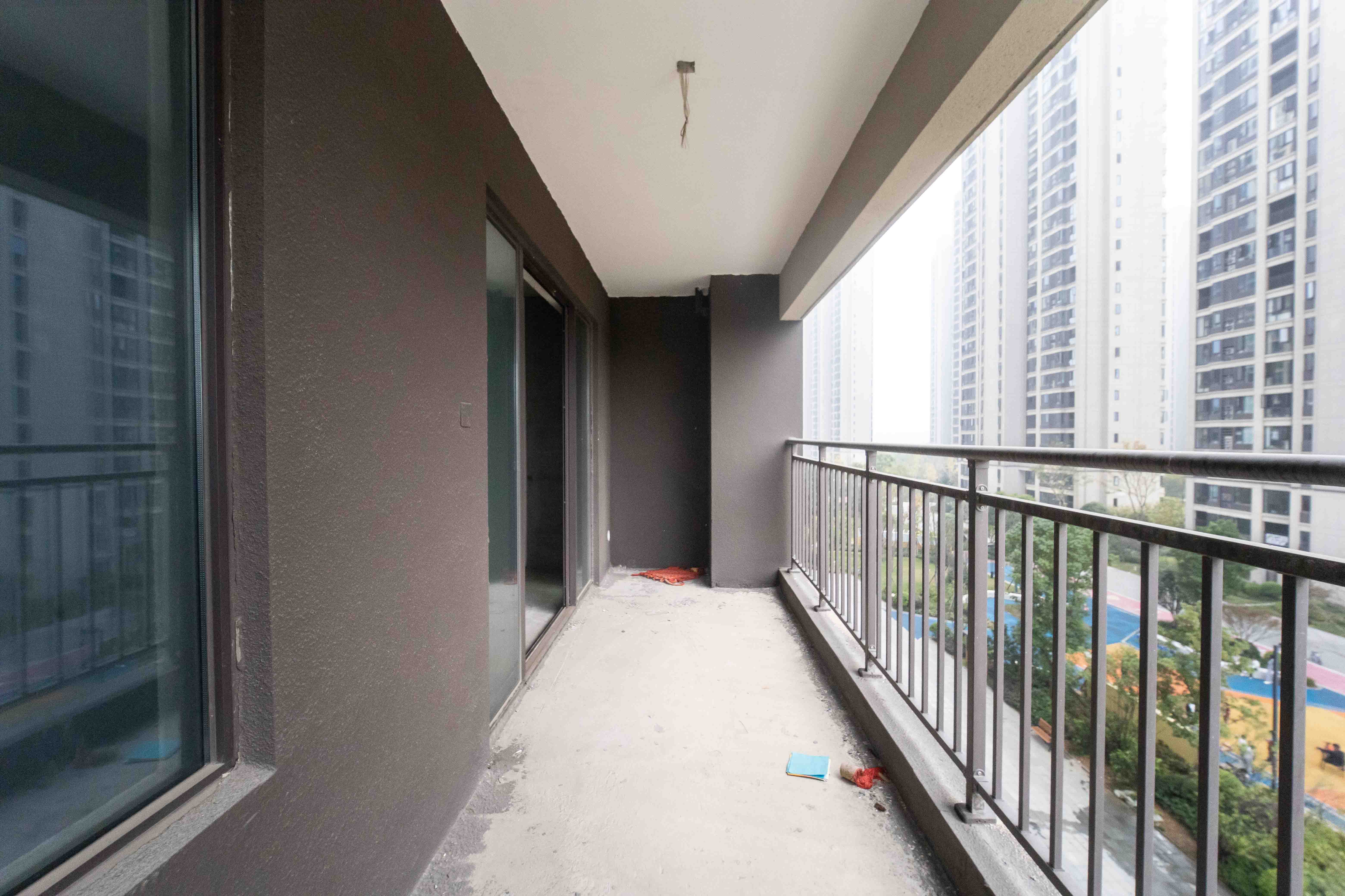 德奥悦东方  3室2厅2卫    132.0万阳台