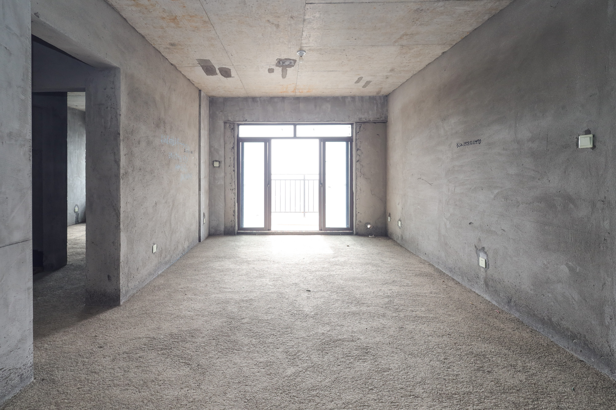 学府星城  3室2厅2卫    50.0万 学府星城  3室2厅2卫    50.0万客厅