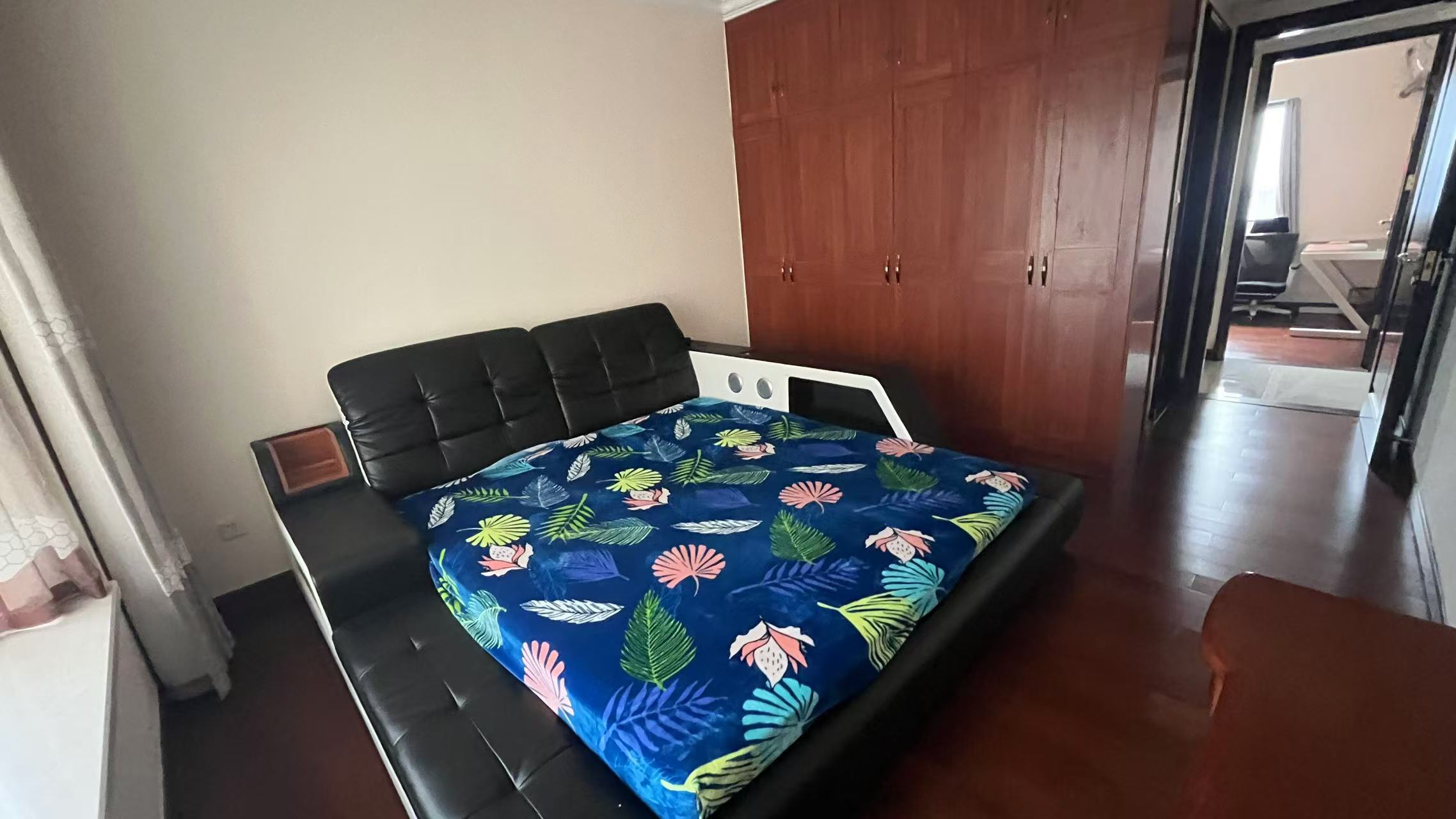 恒大绿洲 3室2厅2卫 2100.0元/月 恒大绿洲 3室2厅2卫 2100.0元/月室内图