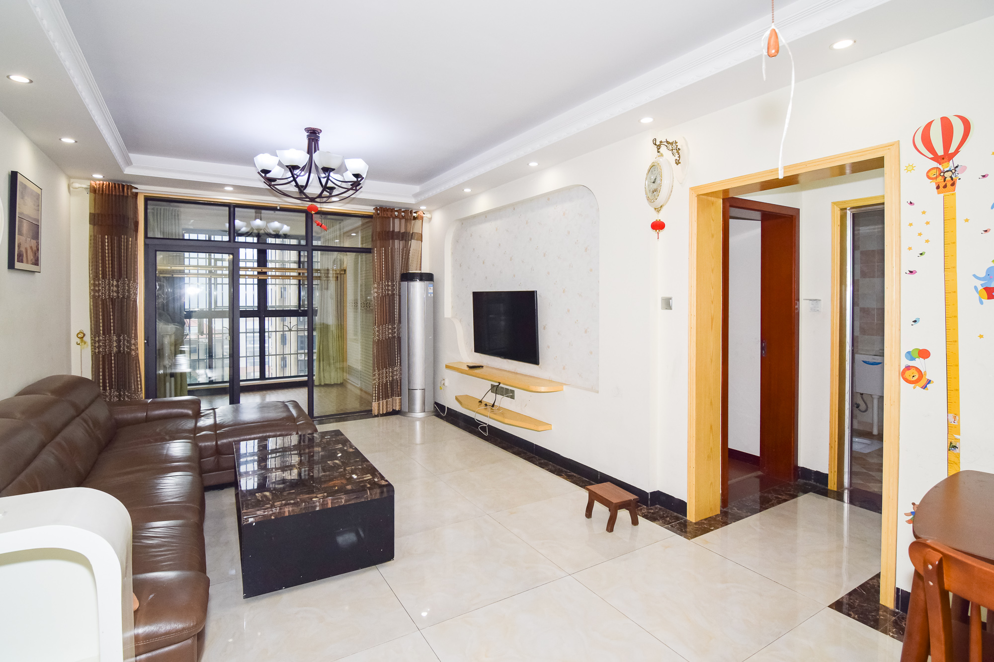 中鼎江岸花城  2室2厅1卫    40.0万 中鼎江岸花城  2室2厅1卫    40.0万客厅