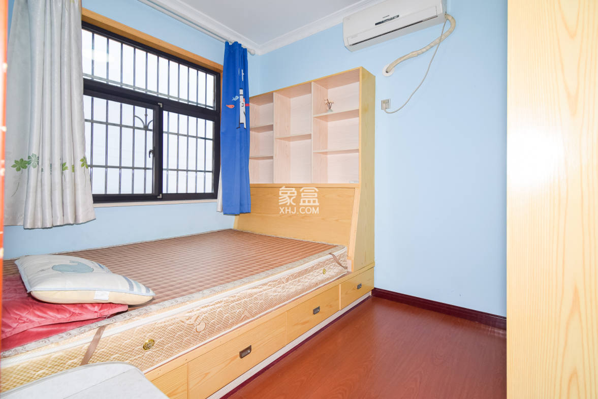 中鼎江岸花城  2室2厅1卫    40.0万 中鼎江岸花城  2室2厅1卫    40.0万卧室