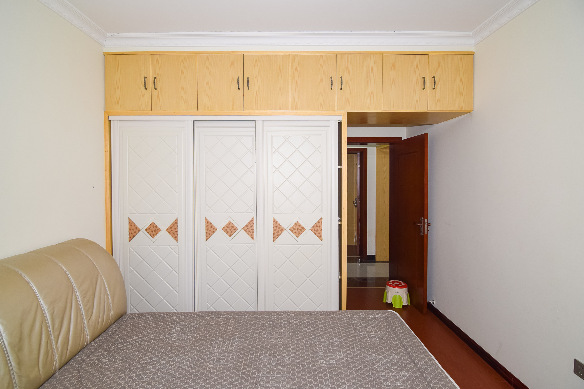 中鼎江岸花城  2室2厅1卫    40.0万 中鼎江岸花城  2室2厅1卫    40.0万卧室