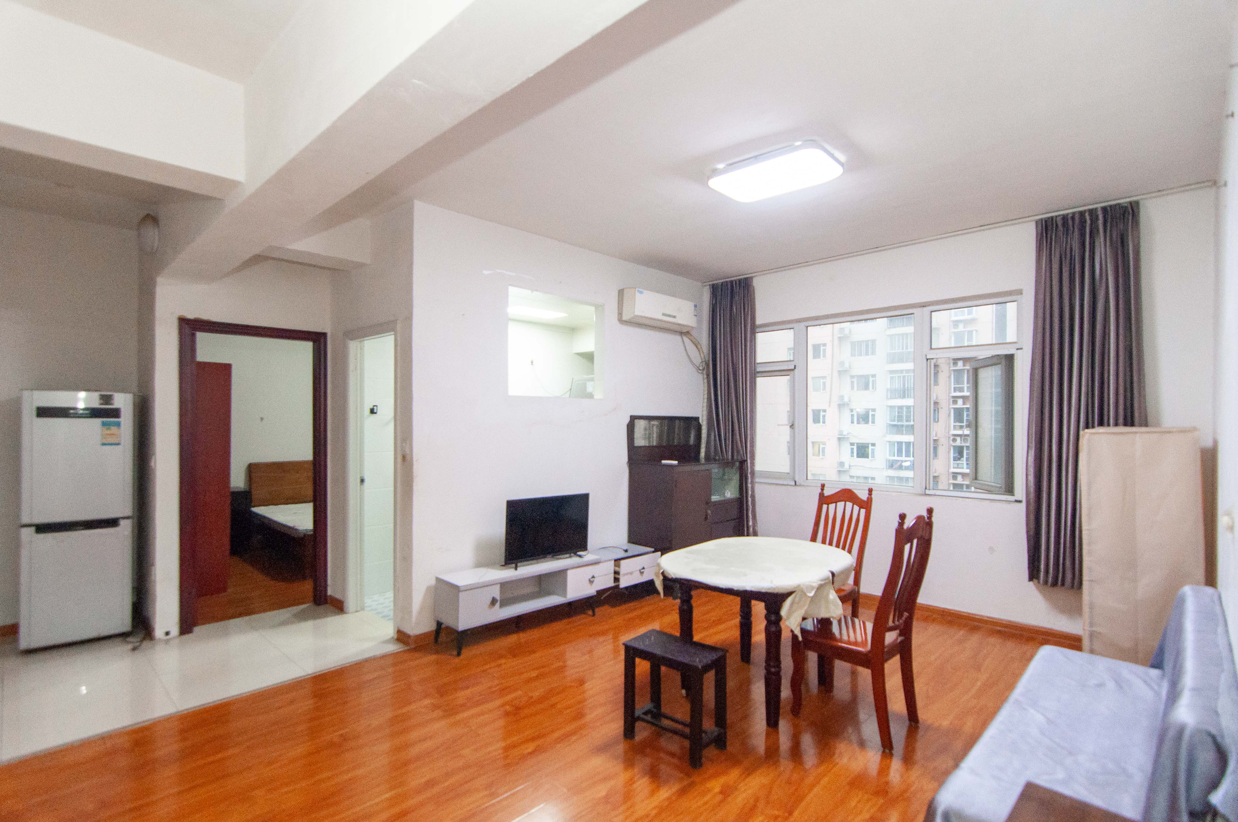 中房F联邦 2室2厅1卫 49.0万 中房F联邦 2室2厅1卫 49.0万客厅