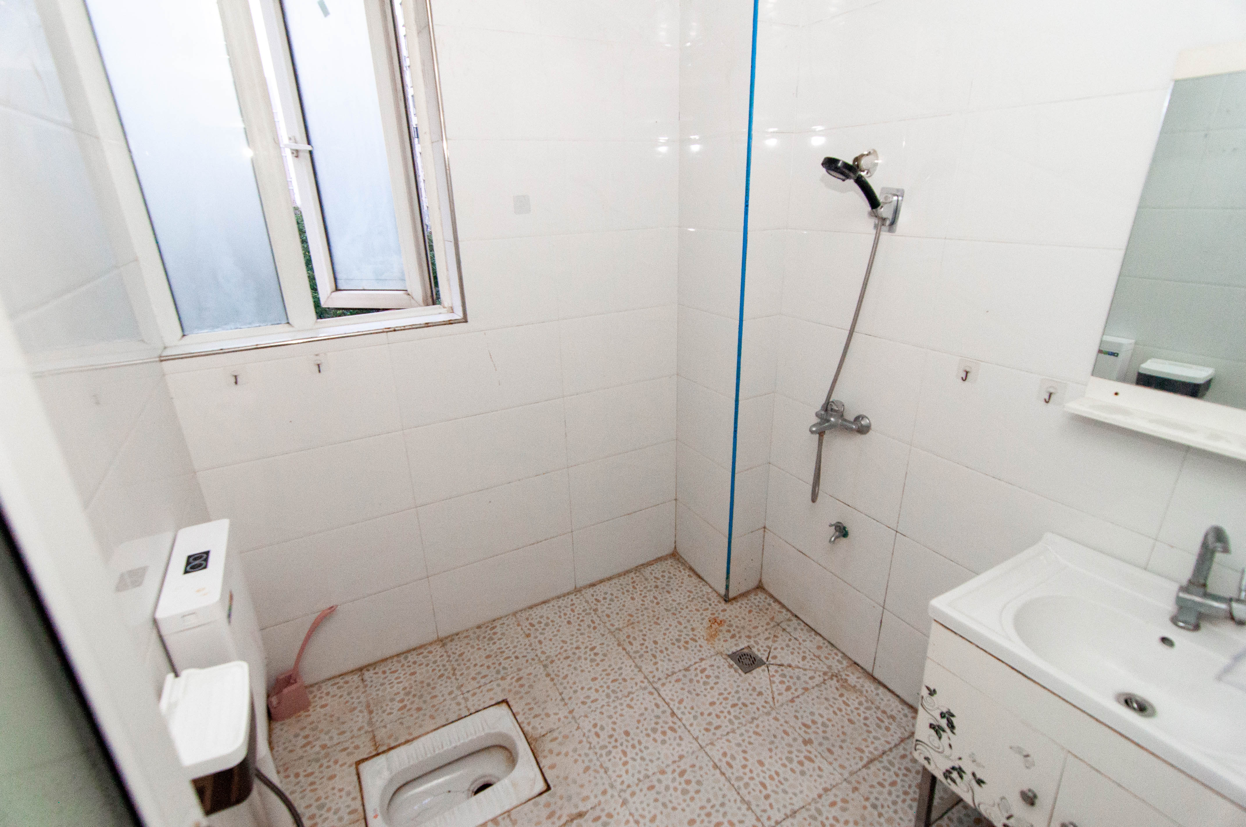 中房F联邦 2室2厅1卫 49.0万 中房F联邦 2室2厅1卫 49.0万卫生间