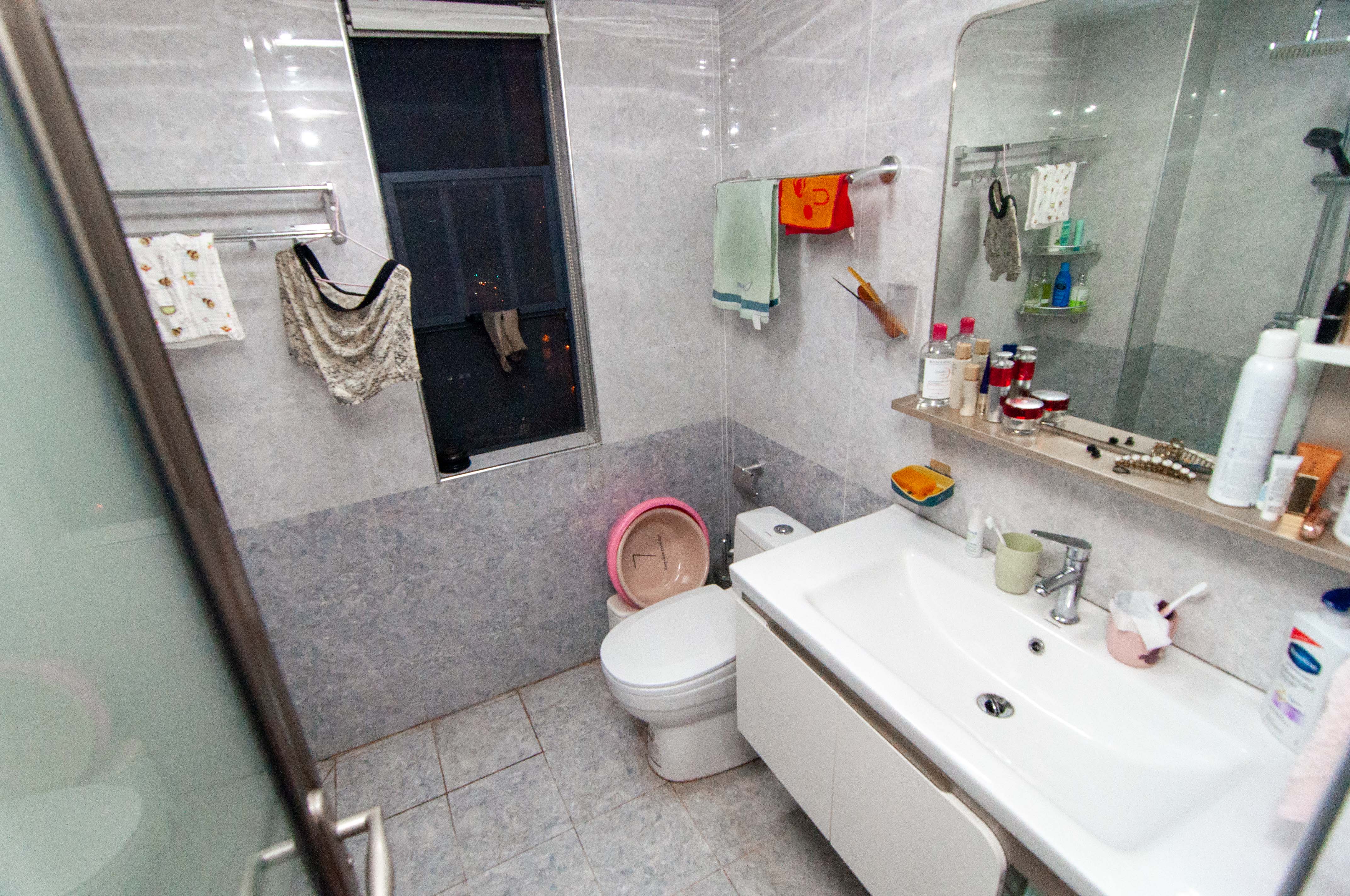 凯特梅溪紫郡  4室2厅2卫    105.0万卫生间