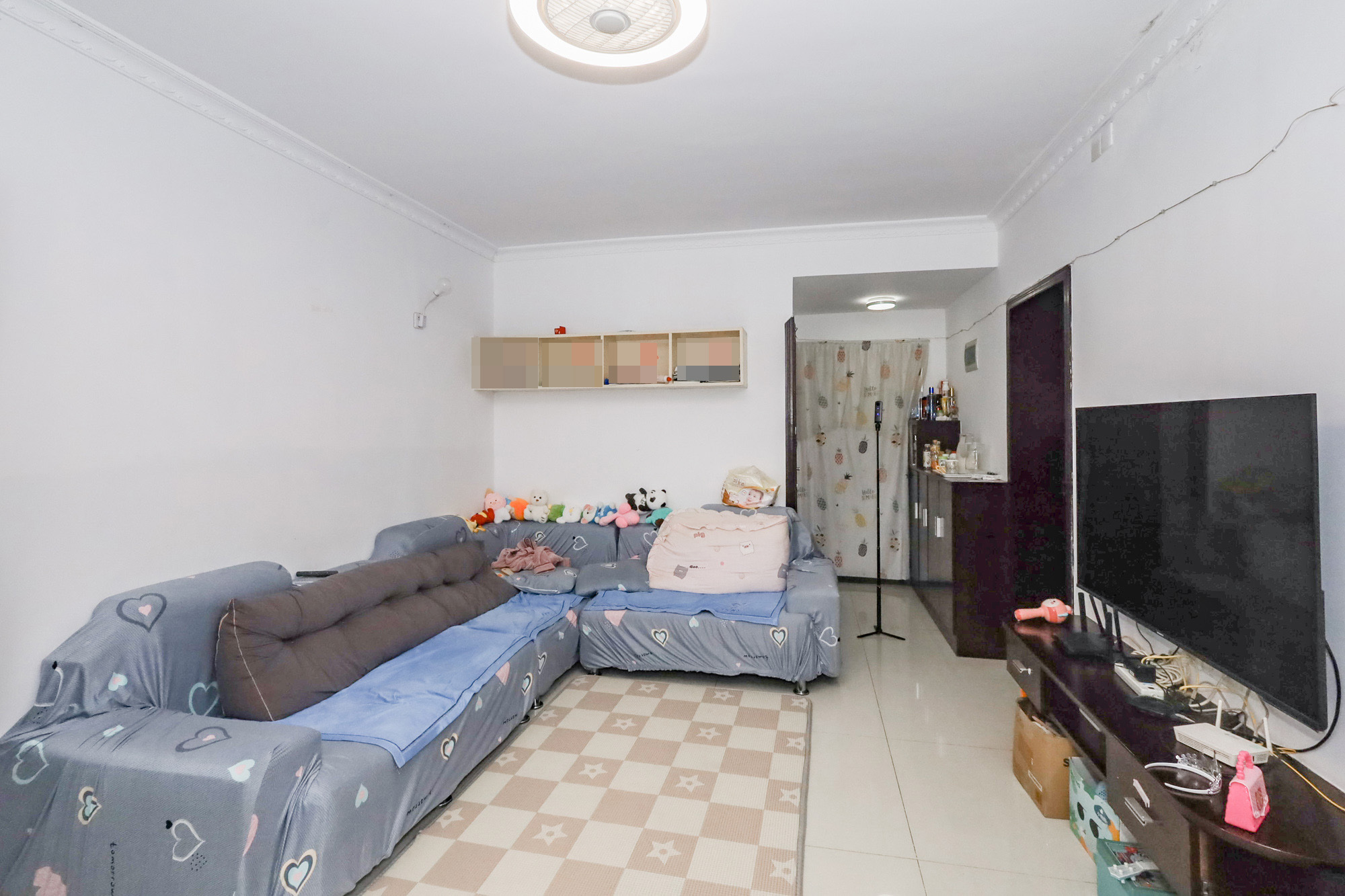 金麓西岸和苑 2室1厅1卫 52.0万 金麓西岸和苑 2室1厅1卫 52.0万客厅