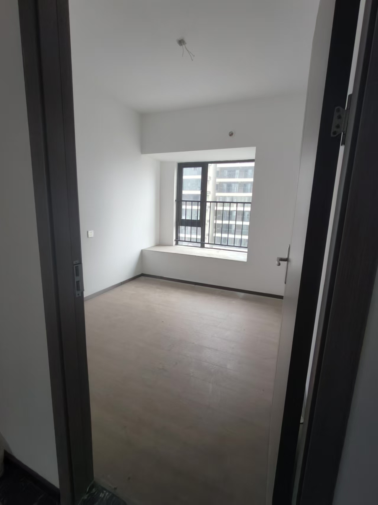 碧桂园华府(碧桂园五期)  3室2厅2卫    1400.0元/月 碧桂园华府(碧桂园五期)  3室2厅2卫    1400.0元/月室内图