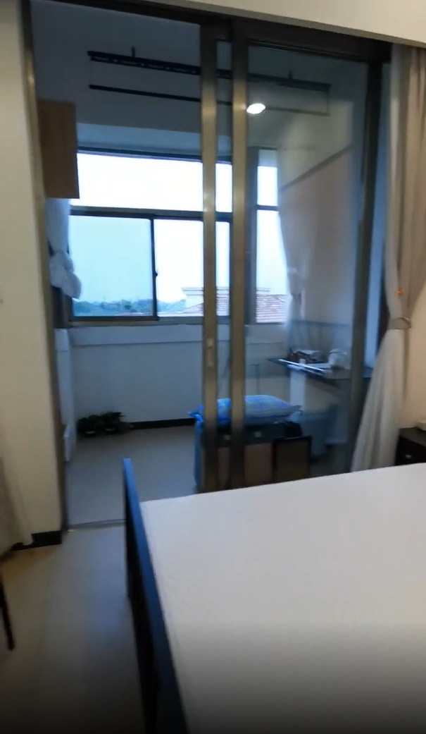 碧桂园威尼斯城  1室1厅1卫    1200.0元/月 碧桂园威尼斯城  1室1厅1卫    1200.0元/月室内图