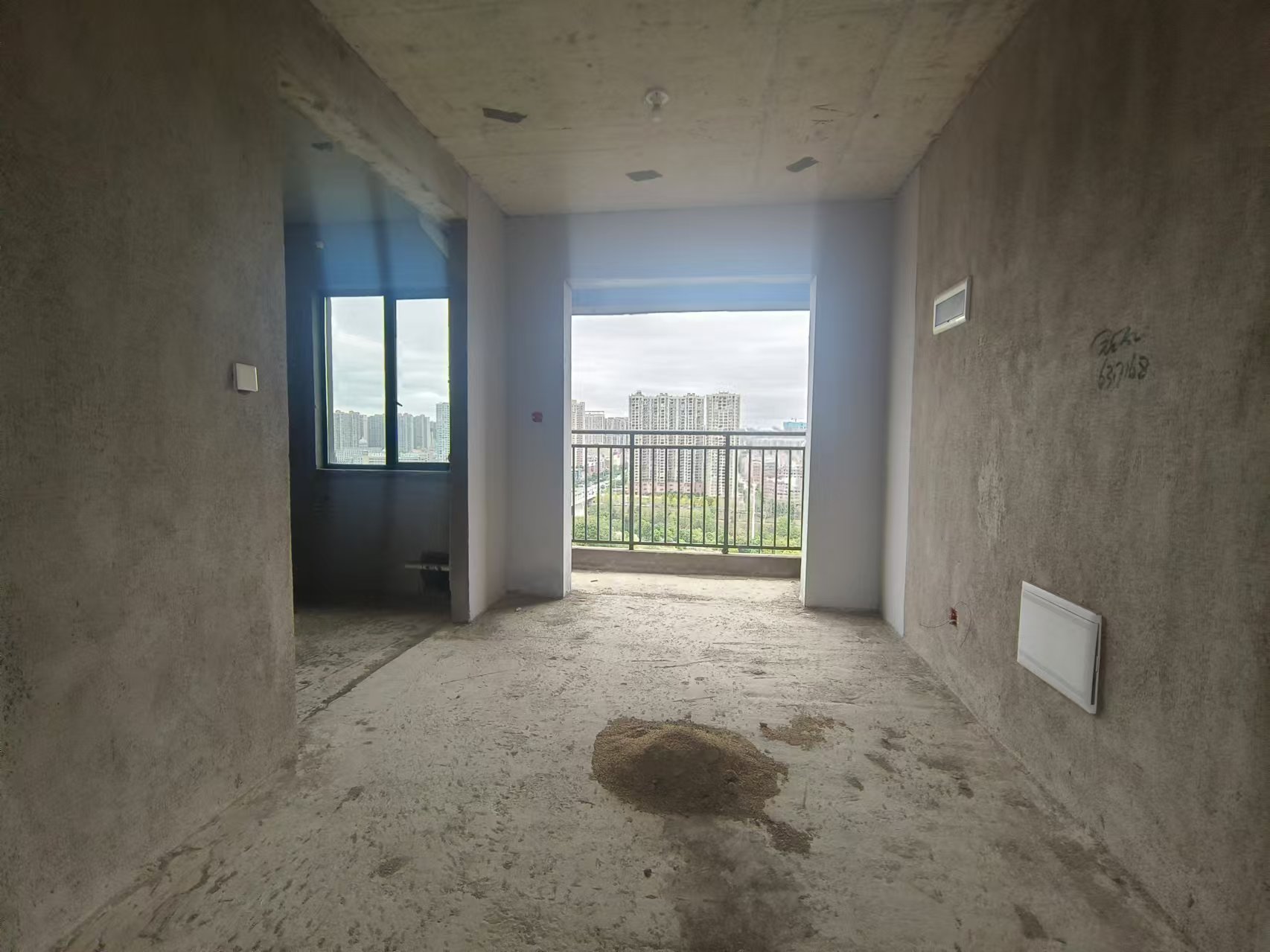 大汉龙城  4室2厅2卫    90.8万 大汉龙城  4室2厅2卫    90.8万室内图