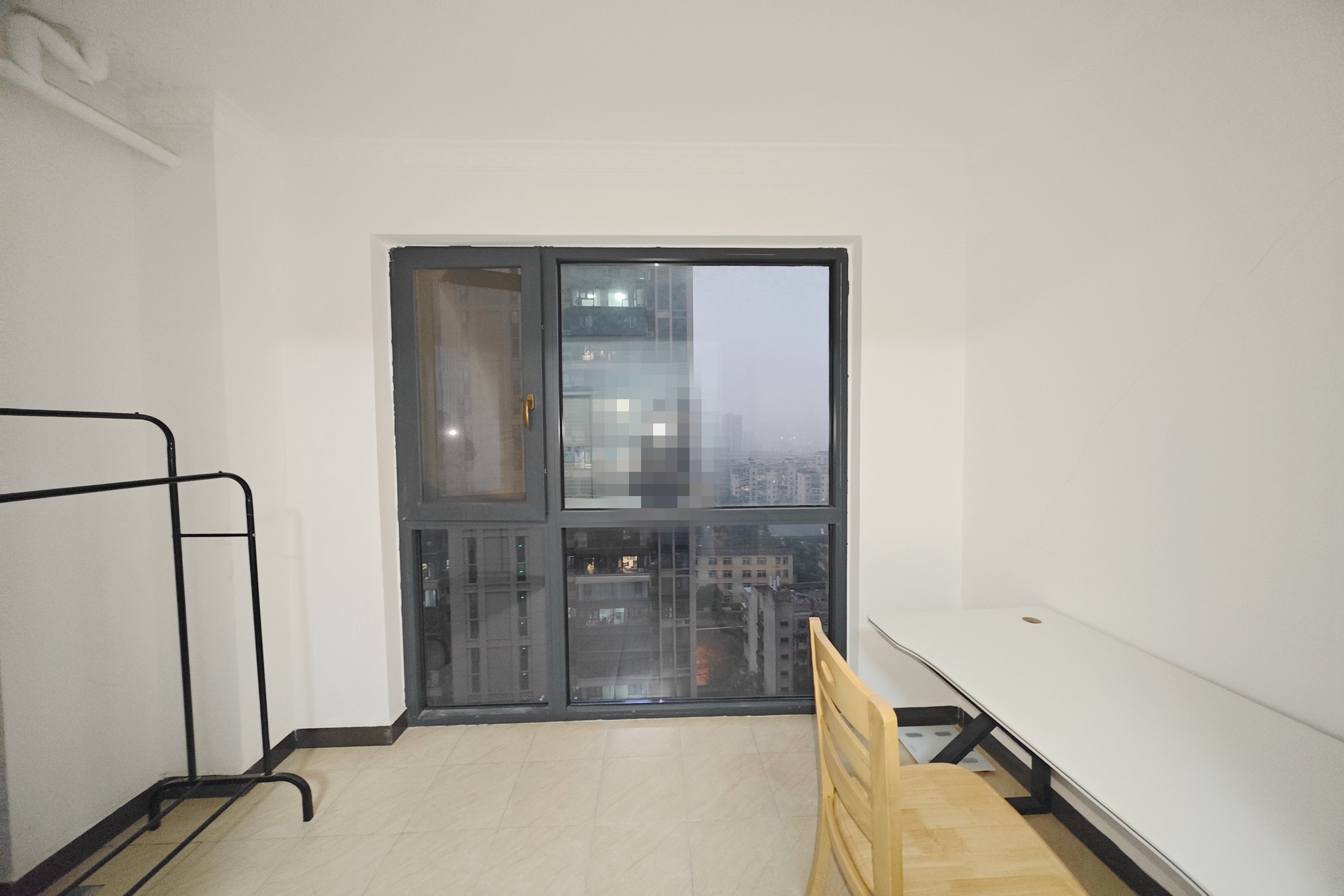 建发中央悦府  4室2厅1卫   280.00万阳台