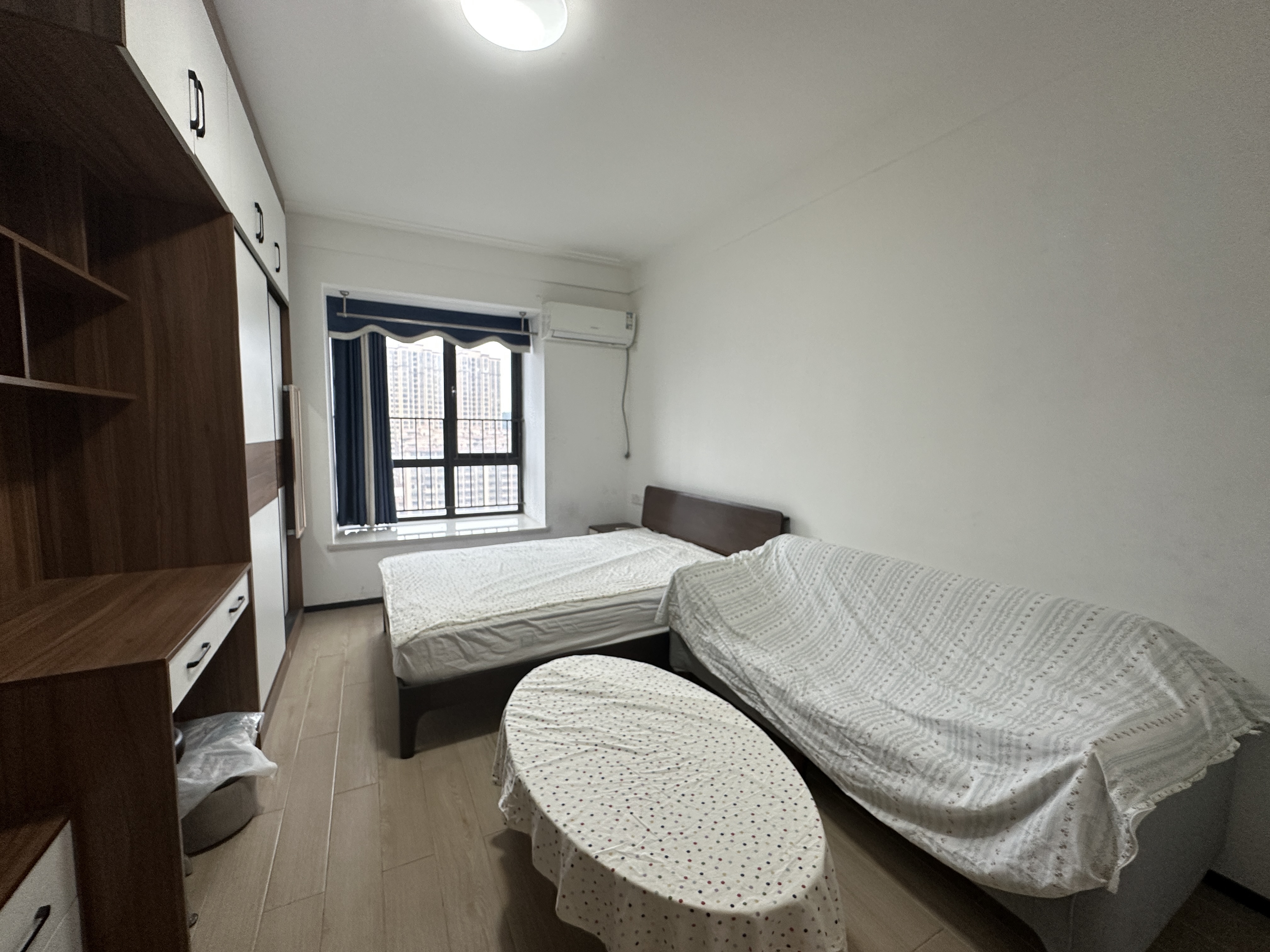 中海国际二期 1室1厅1卫 1200.0元/月 中海国际二期 1室1厅1卫 1200.0元/月室内图