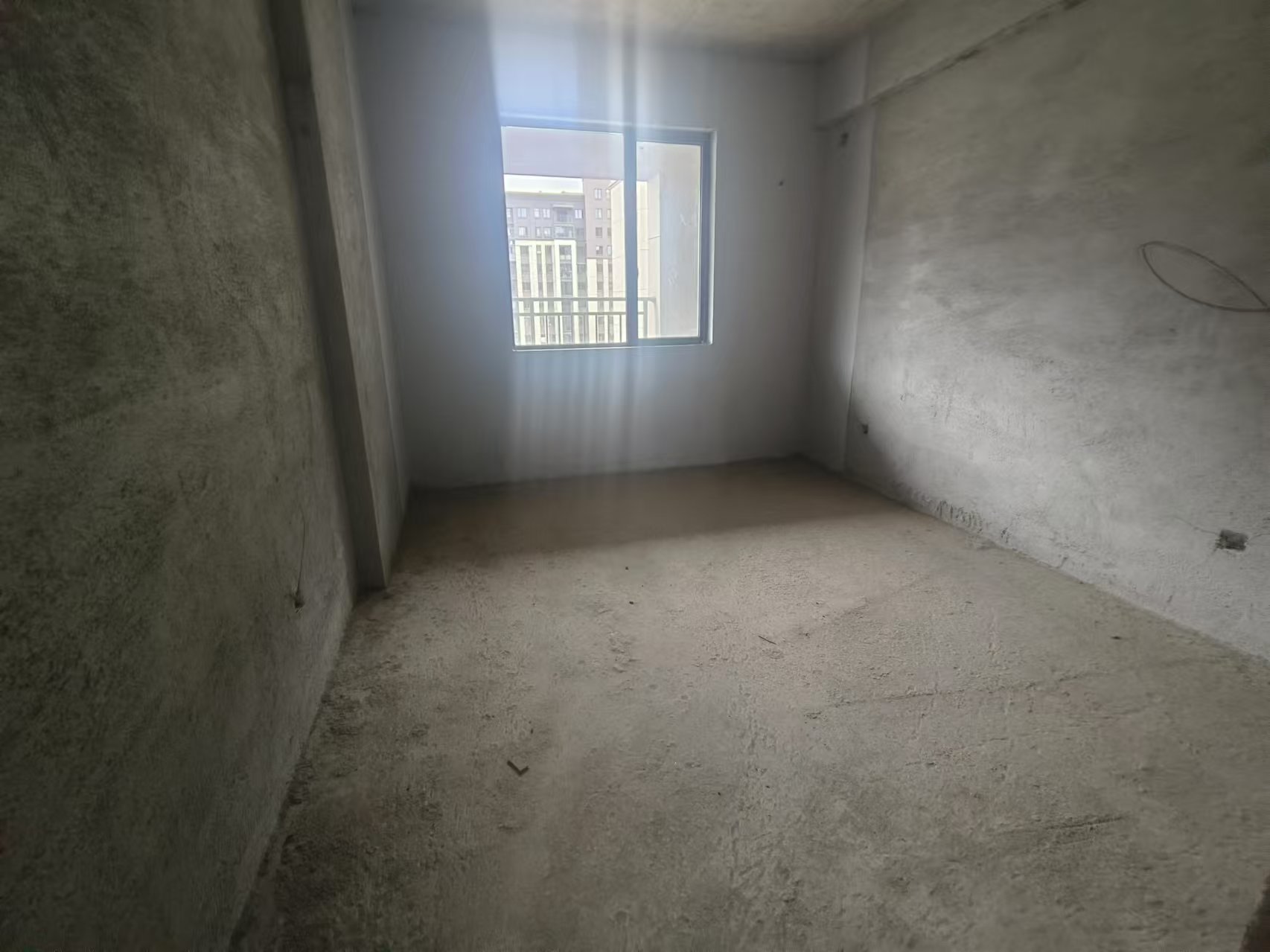 大汉龙城  4室2厅2卫    108.0万 大汉龙城  4室2厅2卫    108.0万室内图