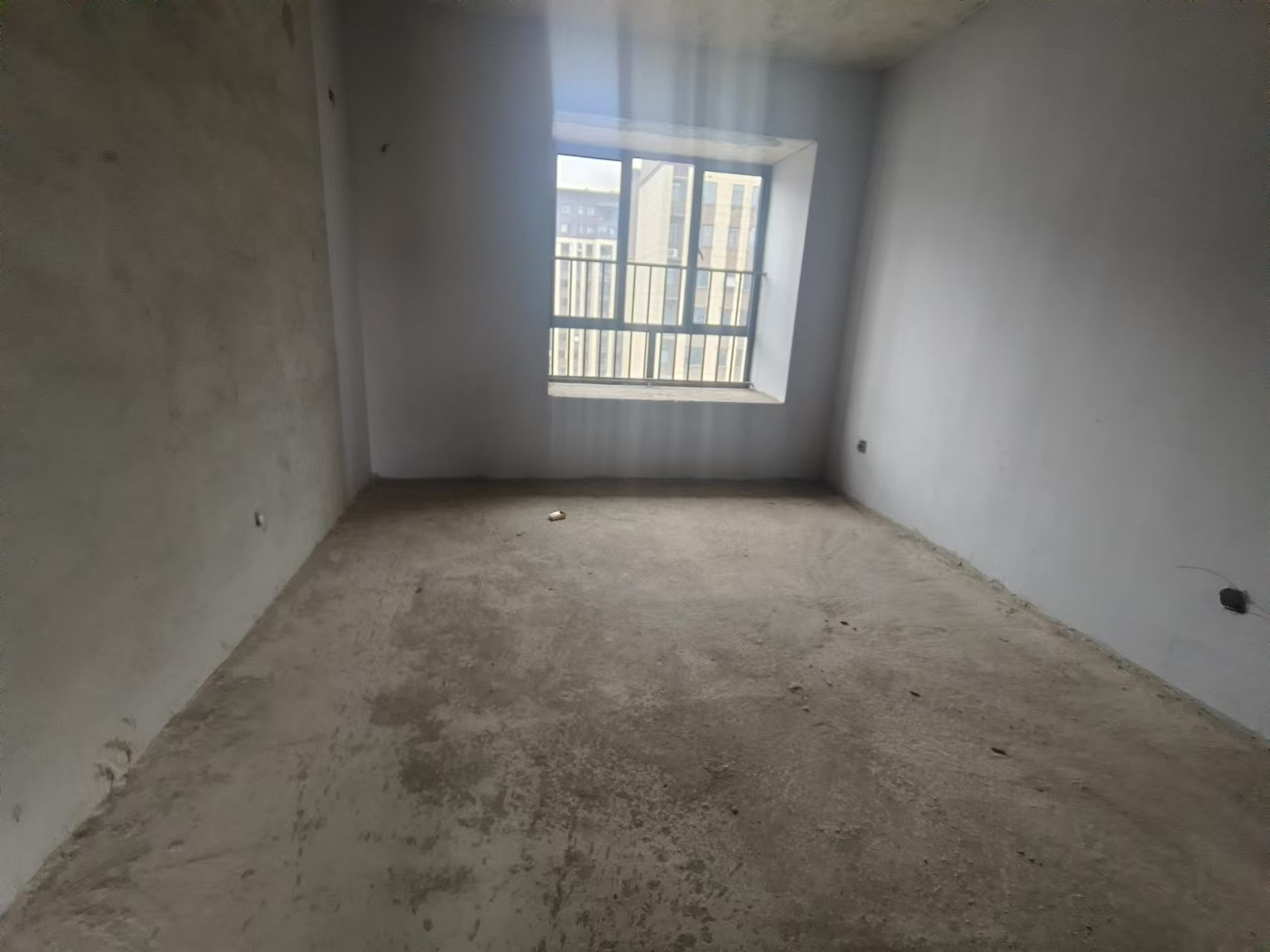 大汉龙城  4室2厅2卫    108.0万 大汉龙城  4室2厅2卫    108.0万室内图