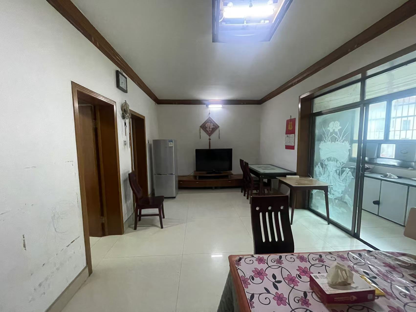 八一橡胶厂(长青中街) 3室2厅2卫 900.0元/月 八一橡胶厂(长青中街) 3室2厅2卫 900.0元/月室内图