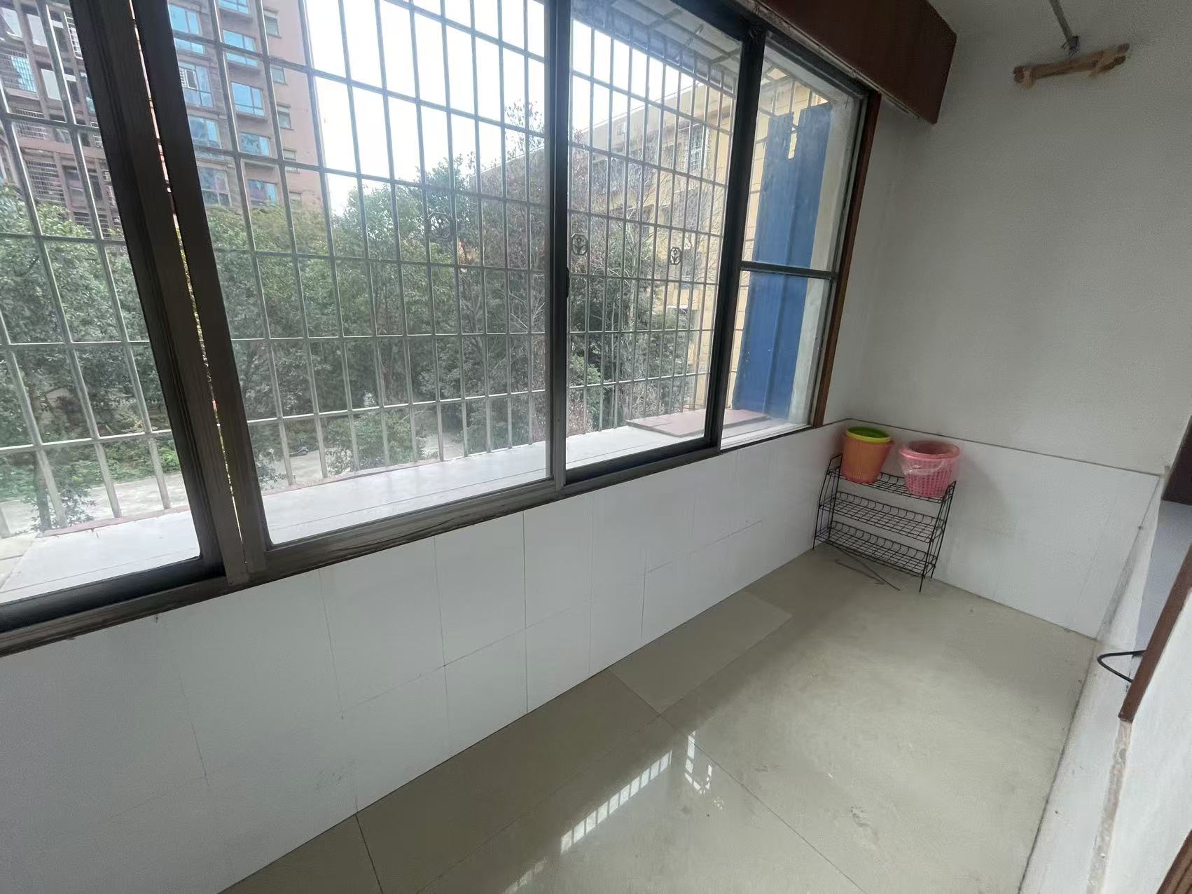 八一橡胶厂(长青中街) 3室2厅2卫 900.0元/月 八一橡胶厂(长青中街) 3室2厅2卫 900.0元/月室内图