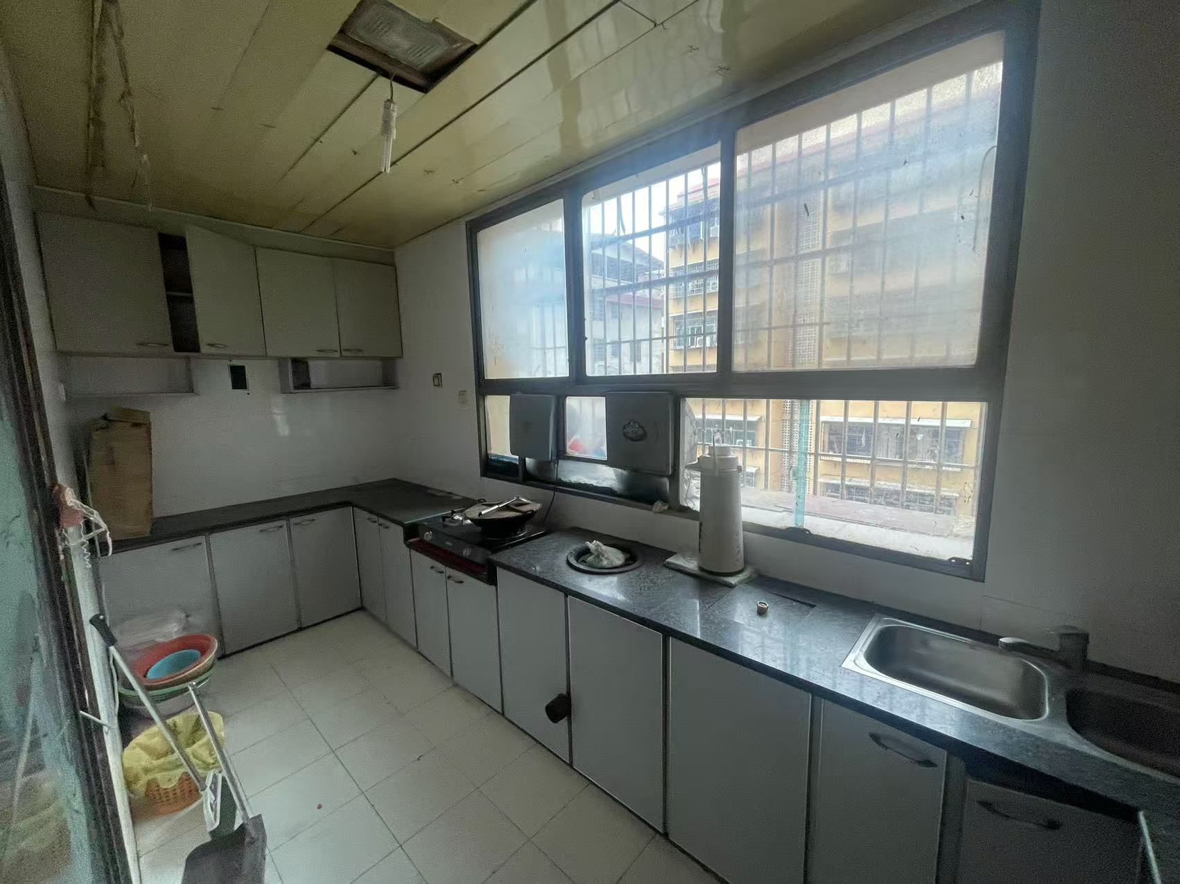 八一橡胶厂(长青中街) 3室2厅2卫 900.0元/月 八一橡胶厂(长青中街) 3室2厅2卫 900.0元/月室内图