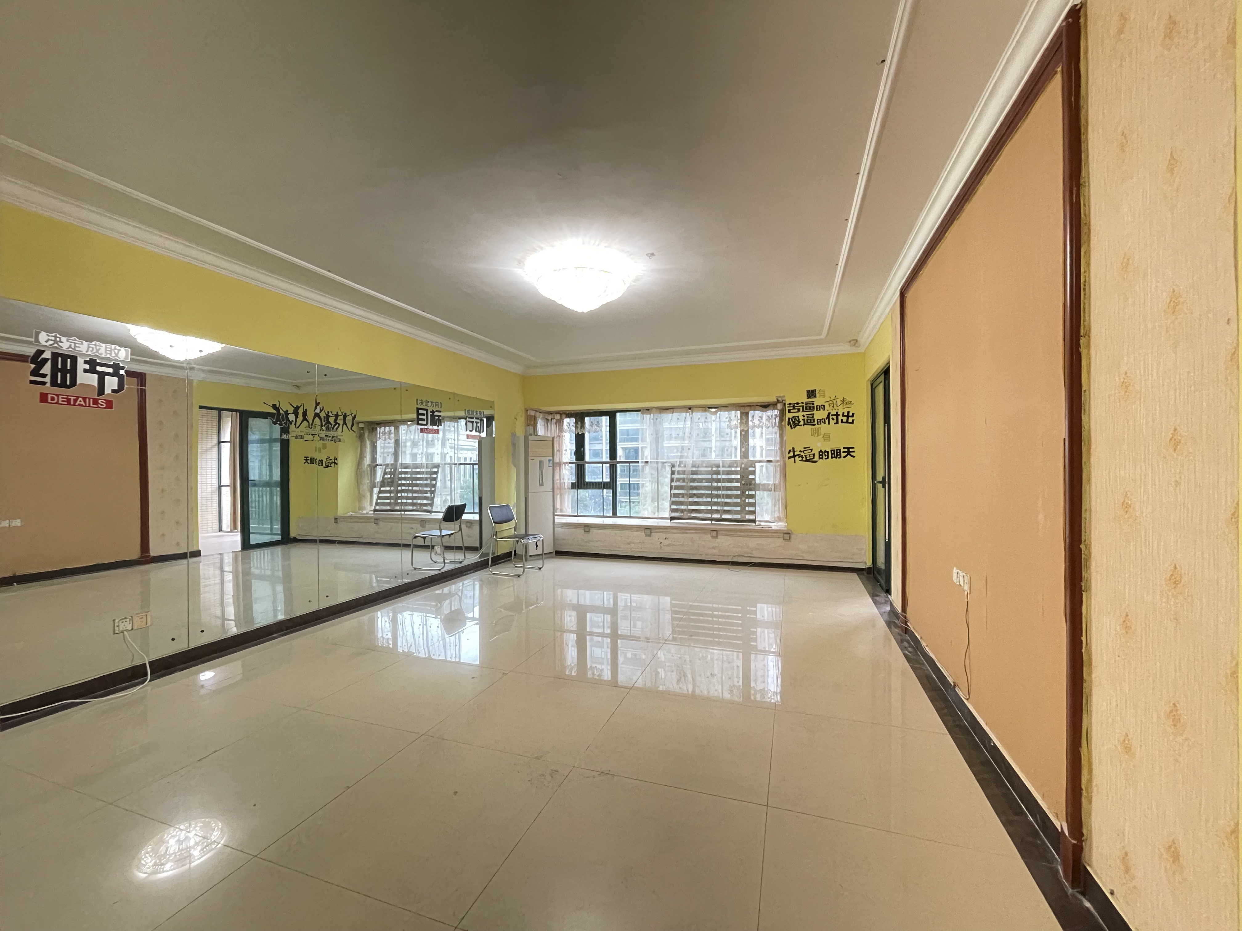 恒大名都 4室2厅4卫 3300.0元/月 恒大名都 4室2厅4卫 3300.0元/月室内图