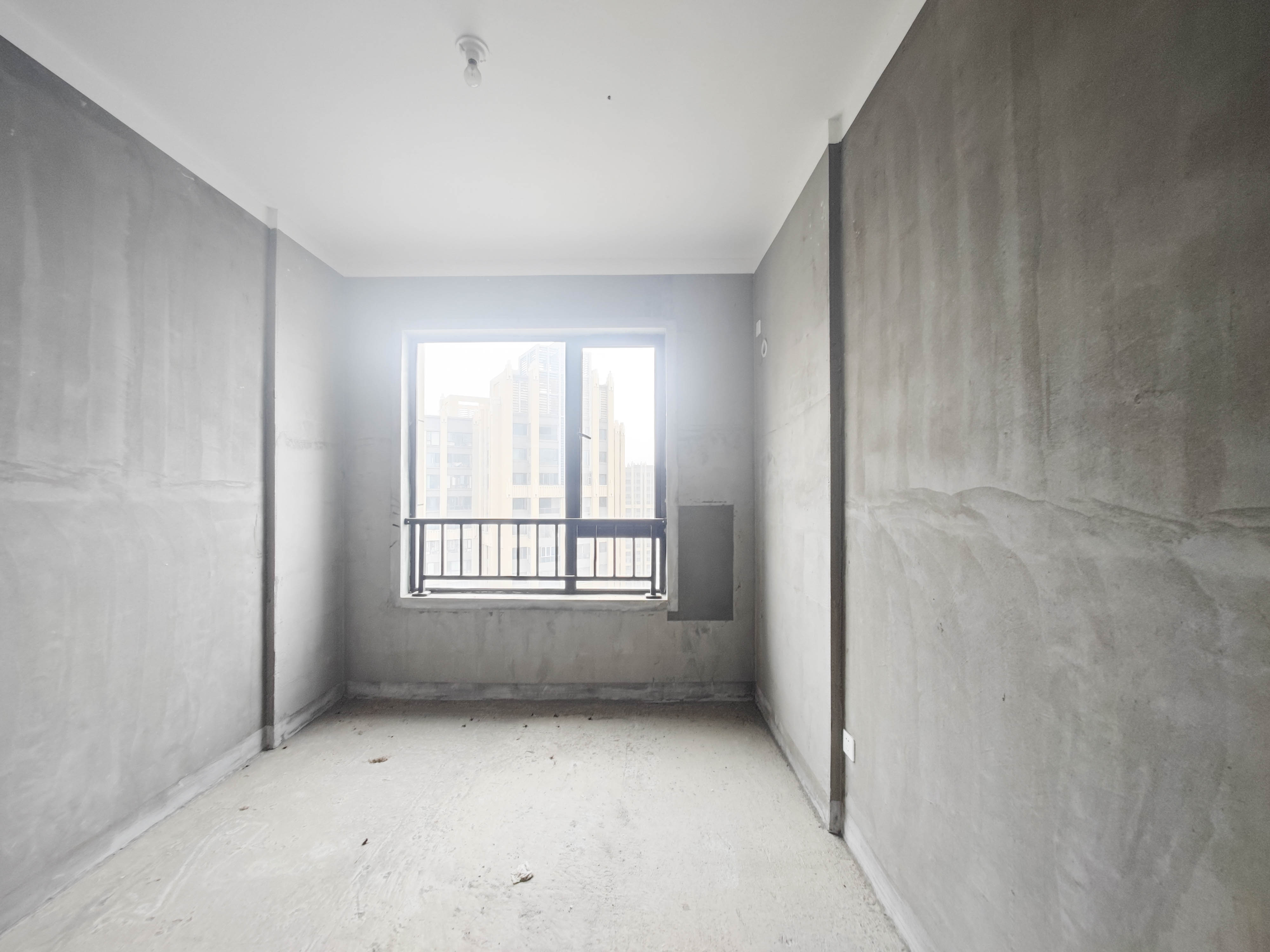 长房半岛蓝湾(观山月) 4室2厅2卫 104.0万 长房半岛蓝湾(观山月) 4室2厅2卫 104.0万卧室