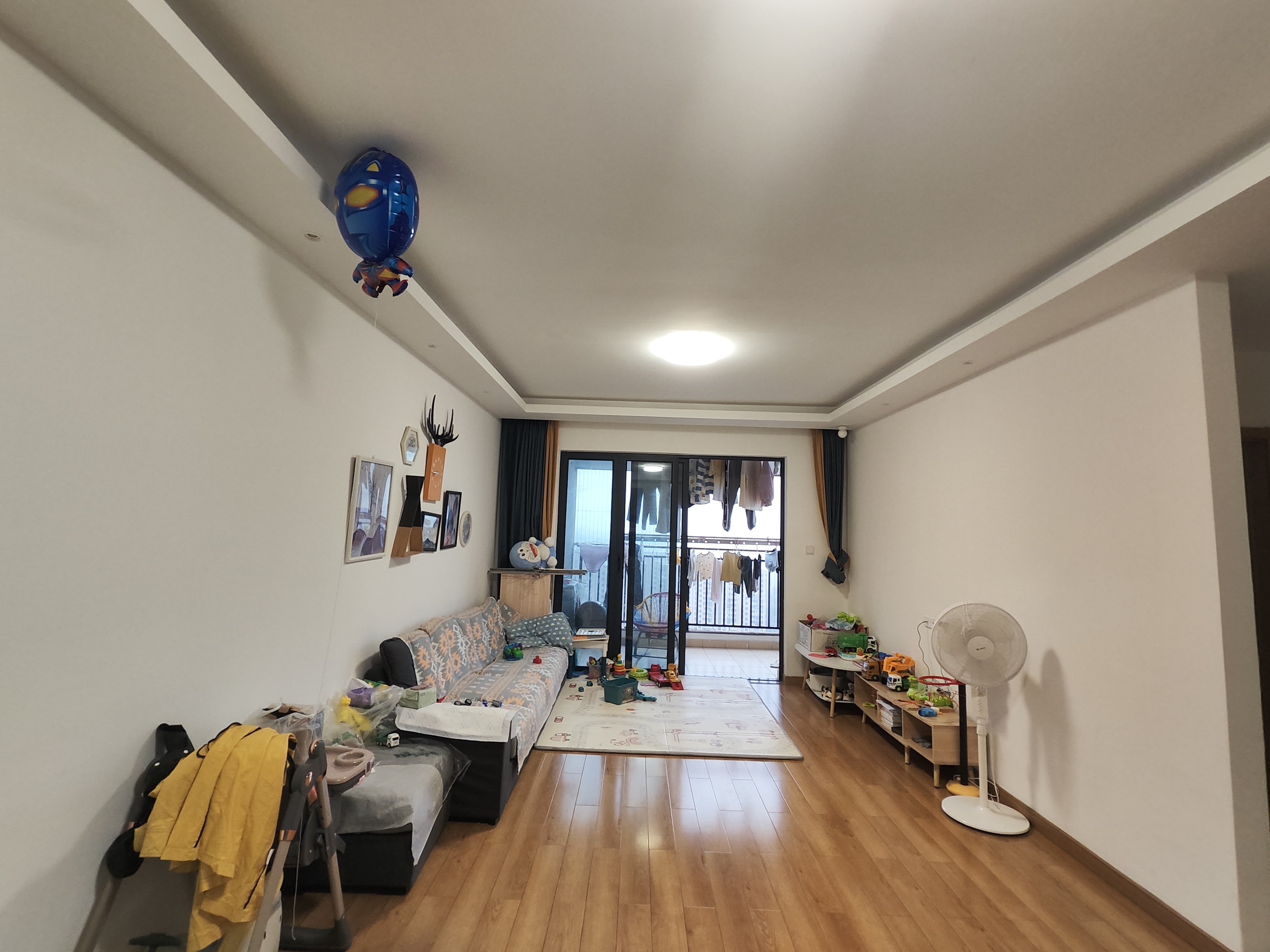 中建嘉和城凤凰台(中建瑞兴家园)  3室2厅1卫    89.0万 中建嘉和城凤凰台(中建瑞兴家园)  3室2厅1卫    89.0万客厅