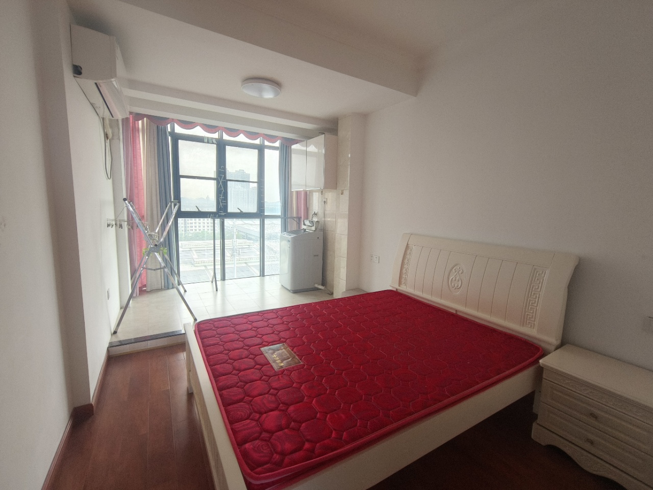 金山俪园 3室2厅2卫 2000.0元/月 金山俪园 3室2厅2卫 2000.0元/月室内图