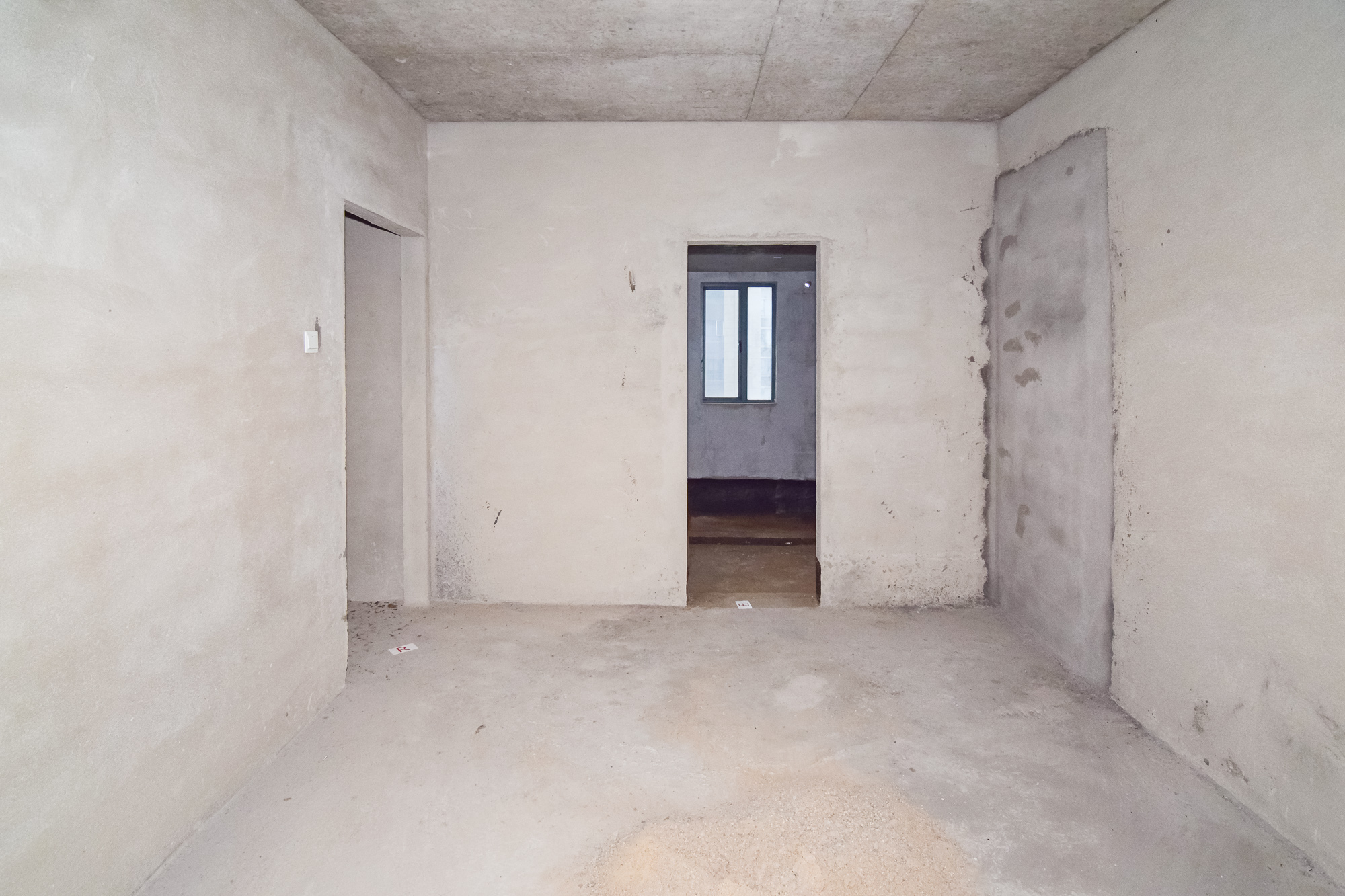 丽景华庭 3室2厅2卫 82.0万 丽景华庭 3室2厅2卫 82.0万卧室