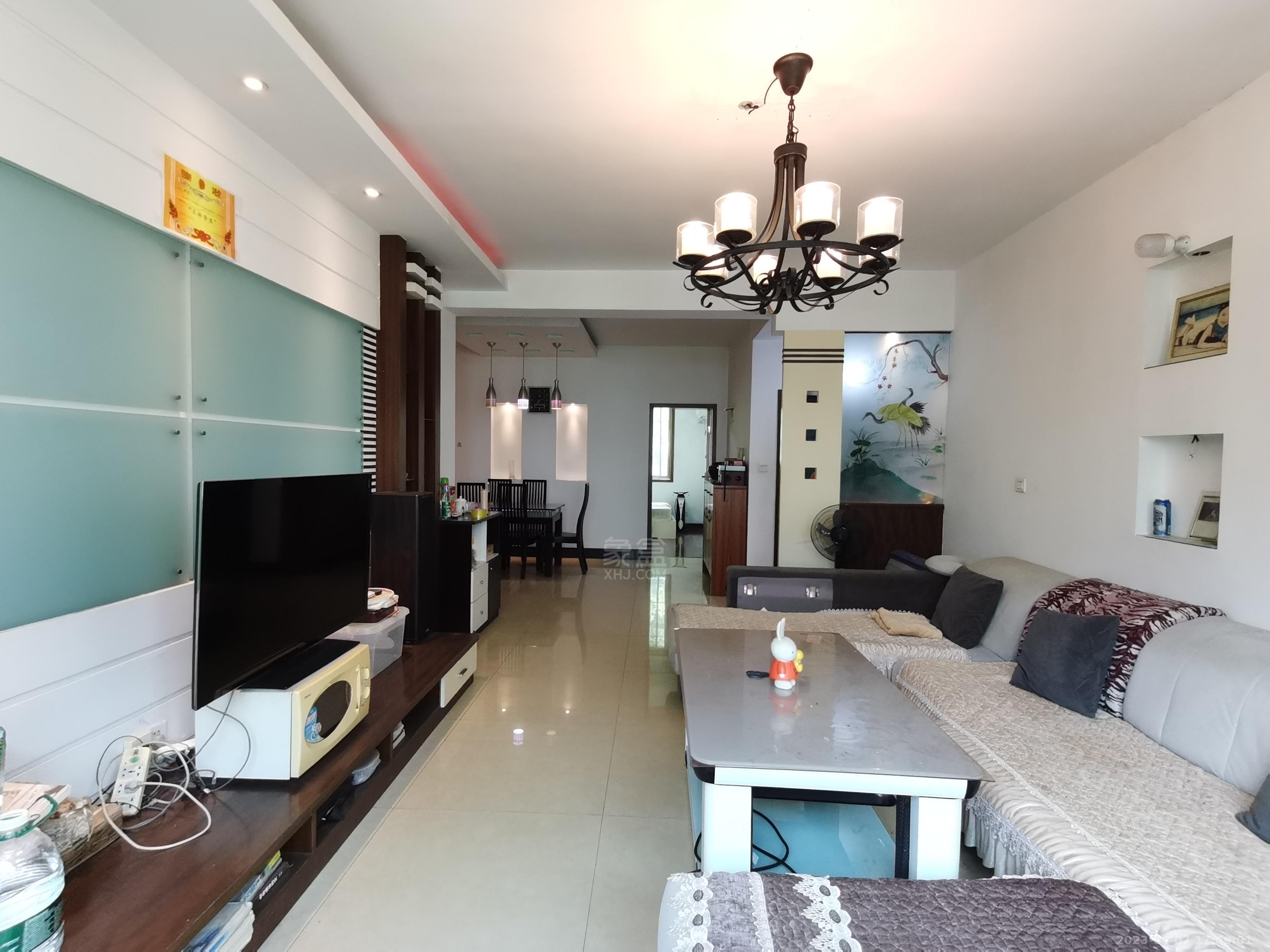 益民小区 4室2厅2卫 1300.0元/月 益民小区 4室2厅2卫 1300.0元/月室内图