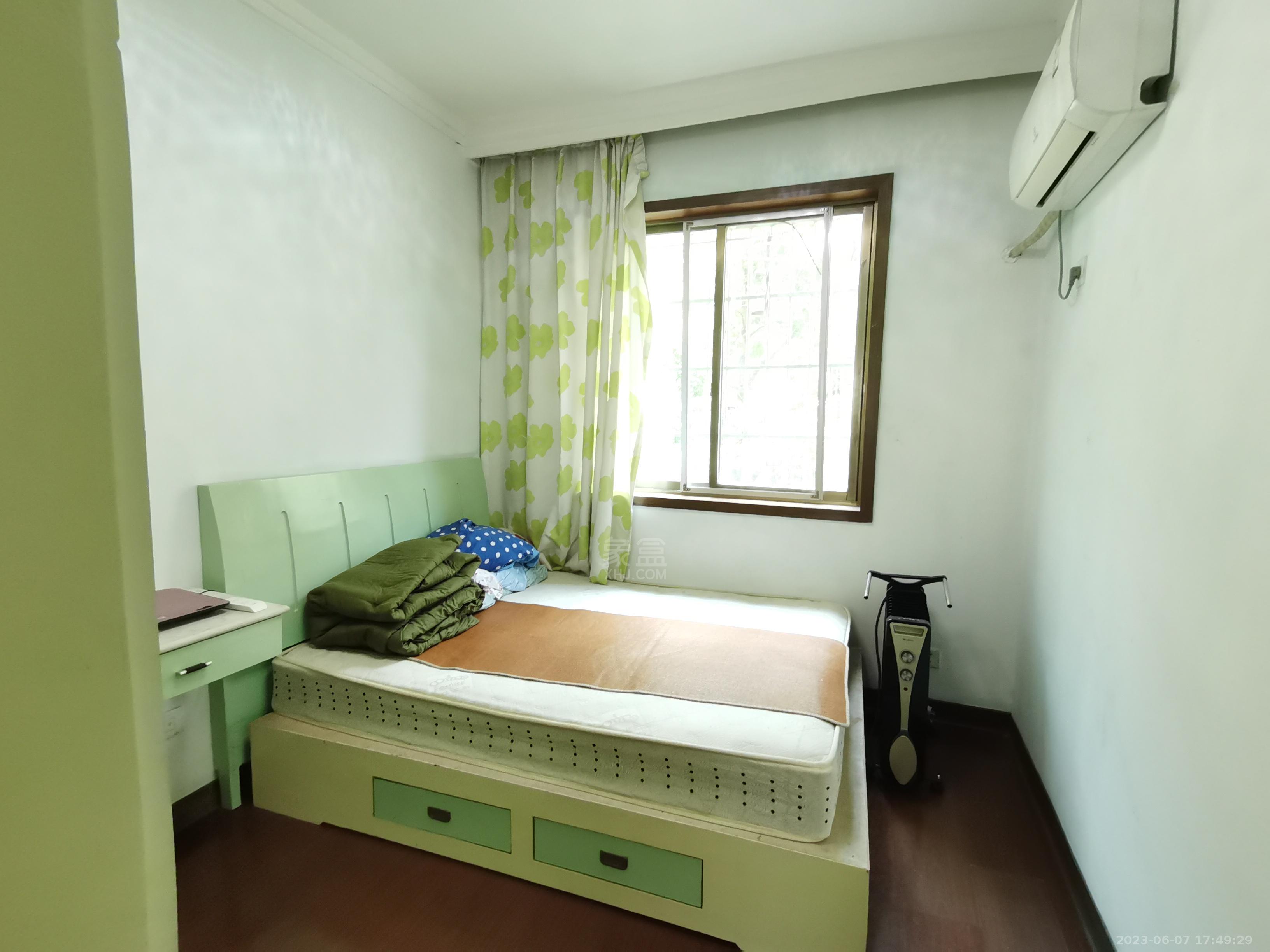 益民小区 4室2厅2卫 1300.0元/月 益民小区 4室2厅2卫 1300.0元/月室内图