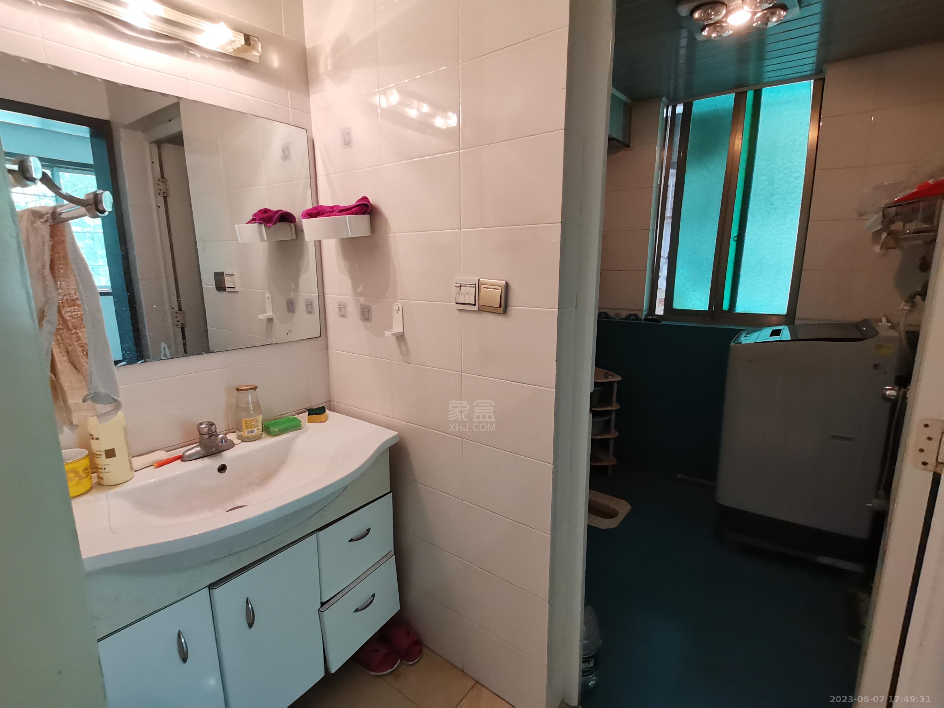 益民小区 4室2厅2卫 1300.0元/月 益民小区 4室2厅2卫 1300.0元/月室内图