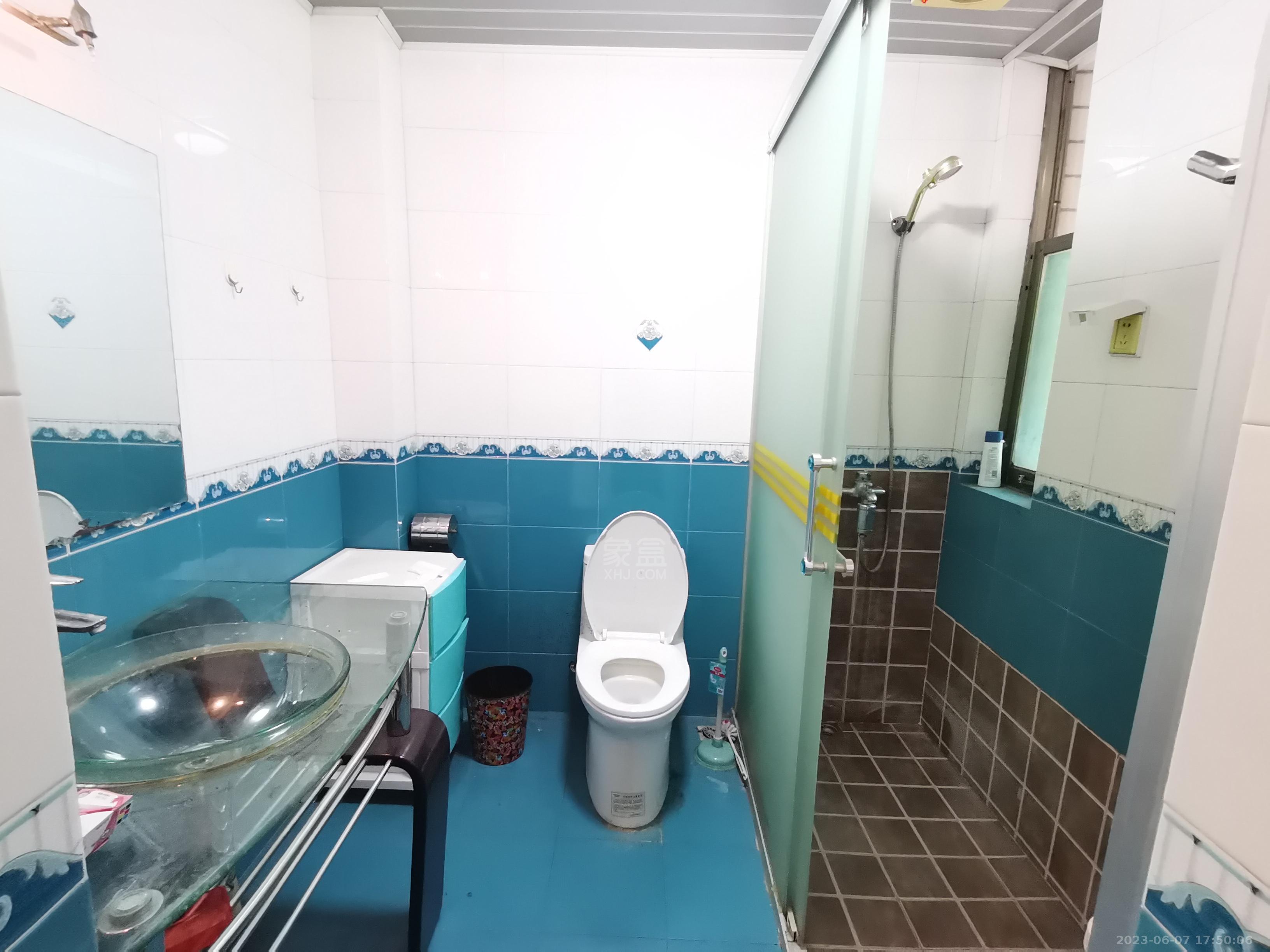 益民小区 4室2厅2卫 1300.0元/月 益民小区 4室2厅2卫 1300.0元/月室内图