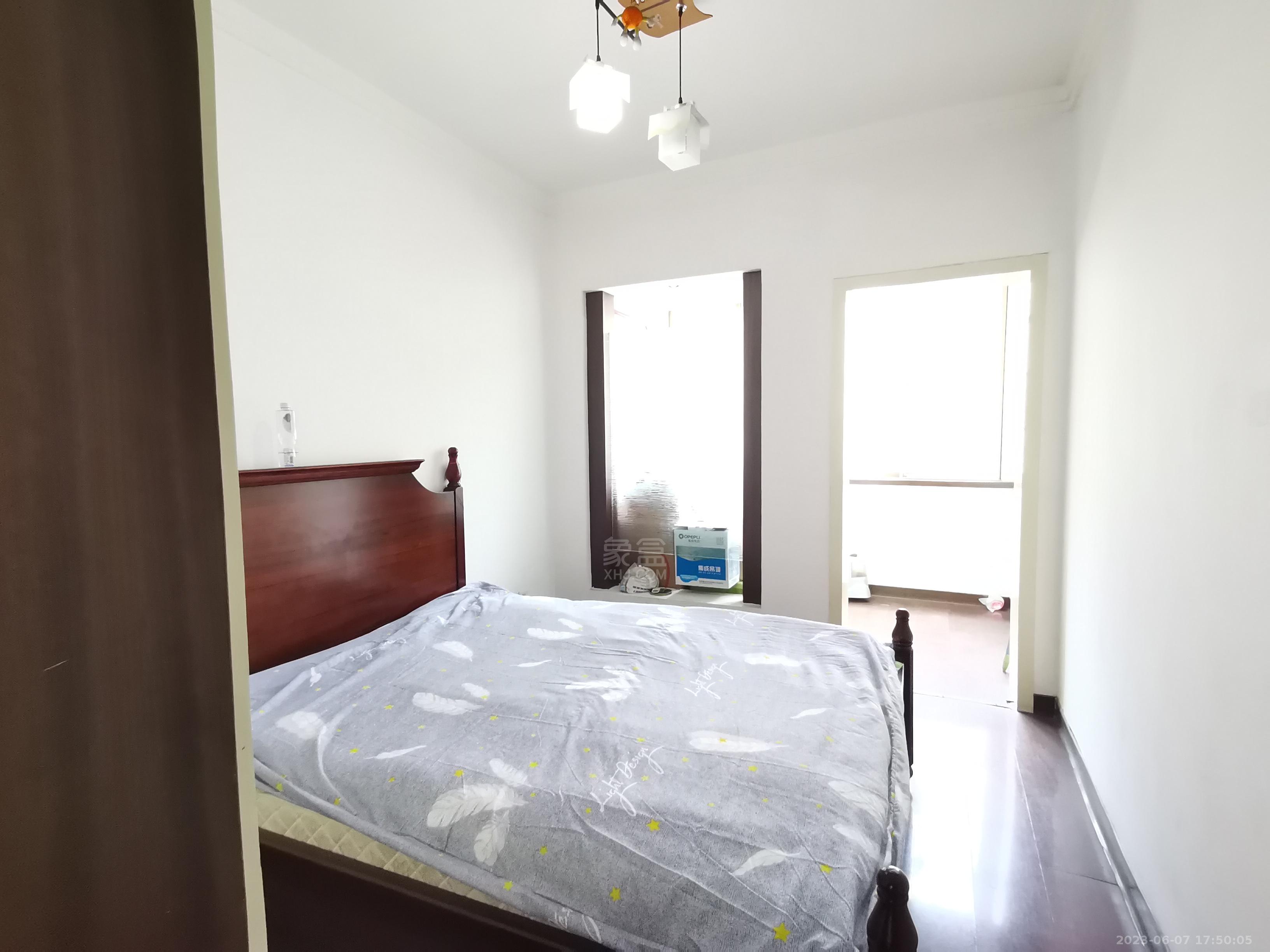 益民小区 4室2厅2卫 1300.0元/月 益民小区 4室2厅2卫 1300.0元/月室内图