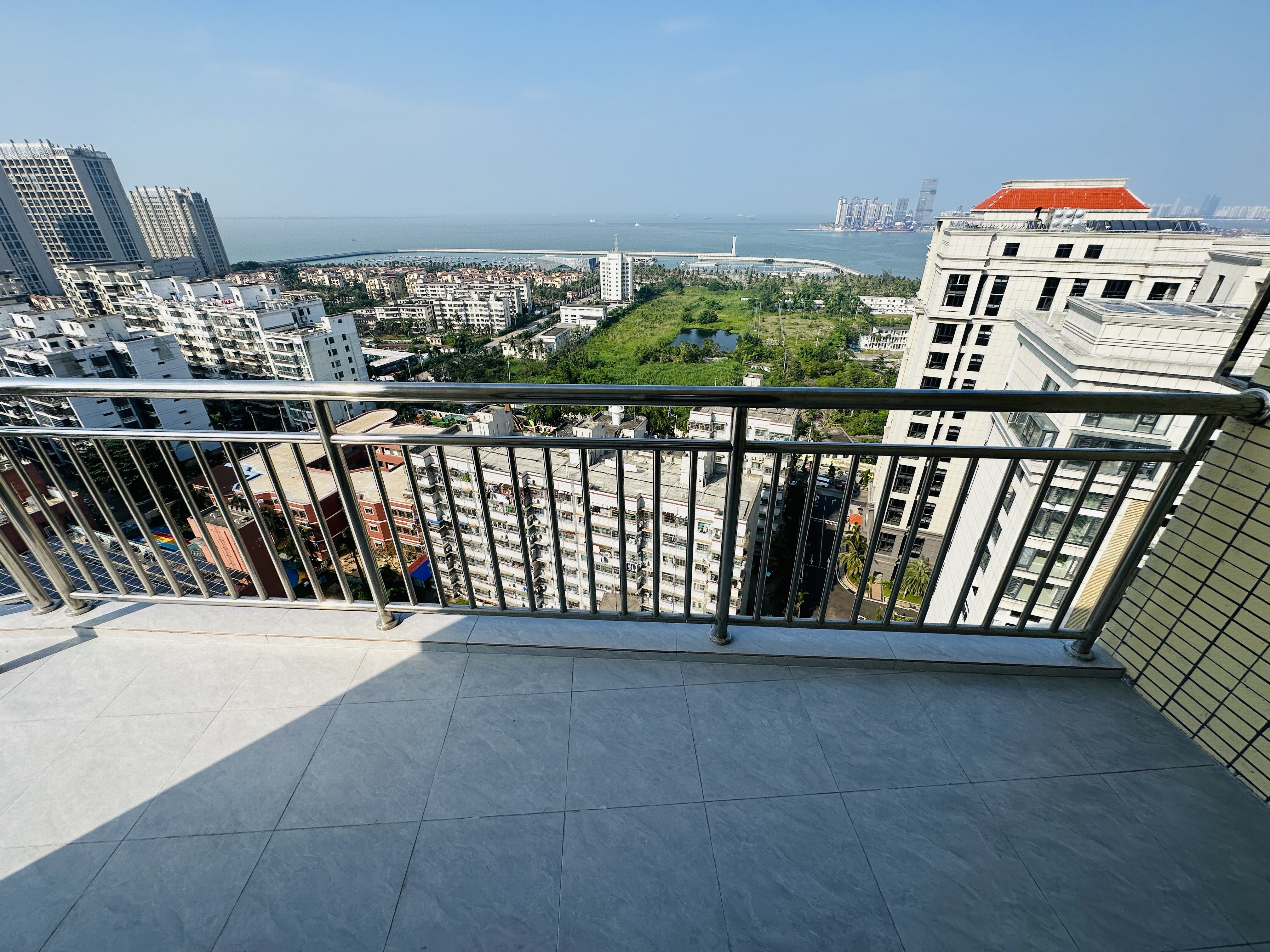 秀山观海苑 2室1厅1卫 83.0万 秀山观海苑 2室1厅1卫 83.0万阳台