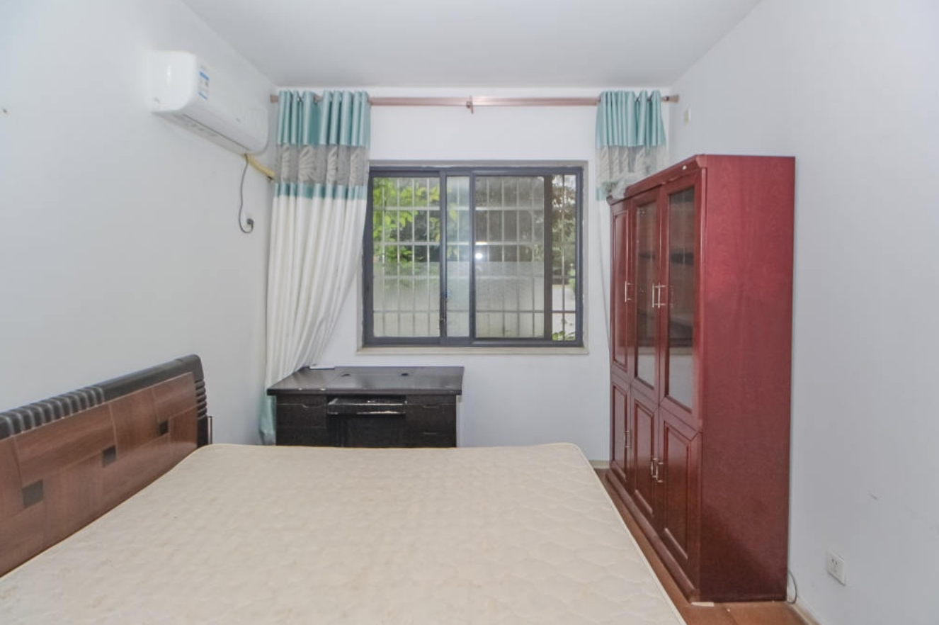 阳光100一期、四五期 4室2厅2卫 2600.0元/月 阳光100一期、四五期 4室2厅2卫 2600.0元/月室内图