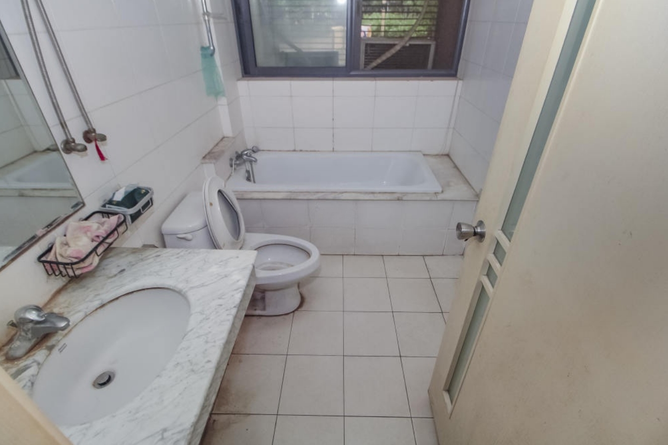 阳光100一期、四五期 4室2厅2卫 2600.0元/月 阳光100一期、四五期 4室2厅2卫 2600.0元/月室内图