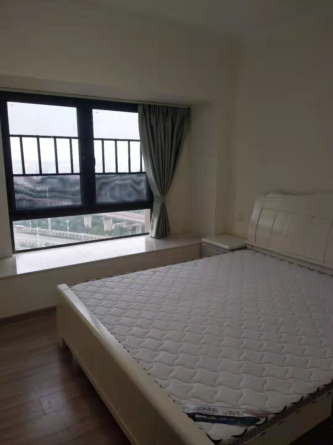 碧桂园公园壹号(凯怡茗苑) 3室2厅1卫 1600.0元/月 碧桂园公园壹号(凯怡茗苑) 3室2厅1卫 1600.0元/月室内图