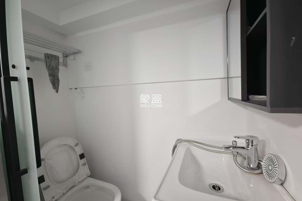 福晟翡翠湾 1室1厅1卫 3000.0元/月 福晟翡翠湾 1室1厅1卫 3000.0元/月室内图