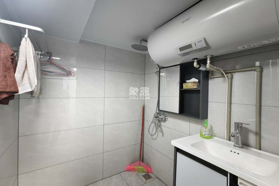 福晟翡翠湾 1室1厅1卫 3000.0元/月 福晟翡翠湾 1室1厅1卫 3000.0元/月室内图