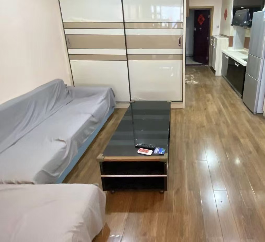 昊天大厦 1室1厅1卫 1800.0元/月 昊天大厦 1室1厅1卫 1800.0元/月室内图