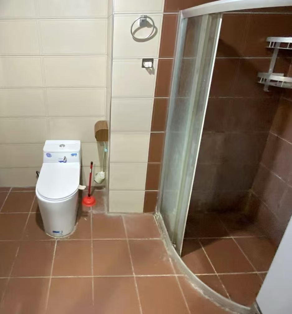 昊天大厦 1室1厅1卫 1800.0元/月 昊天大厦 1室1厅1卫 1800.0元/月室内图