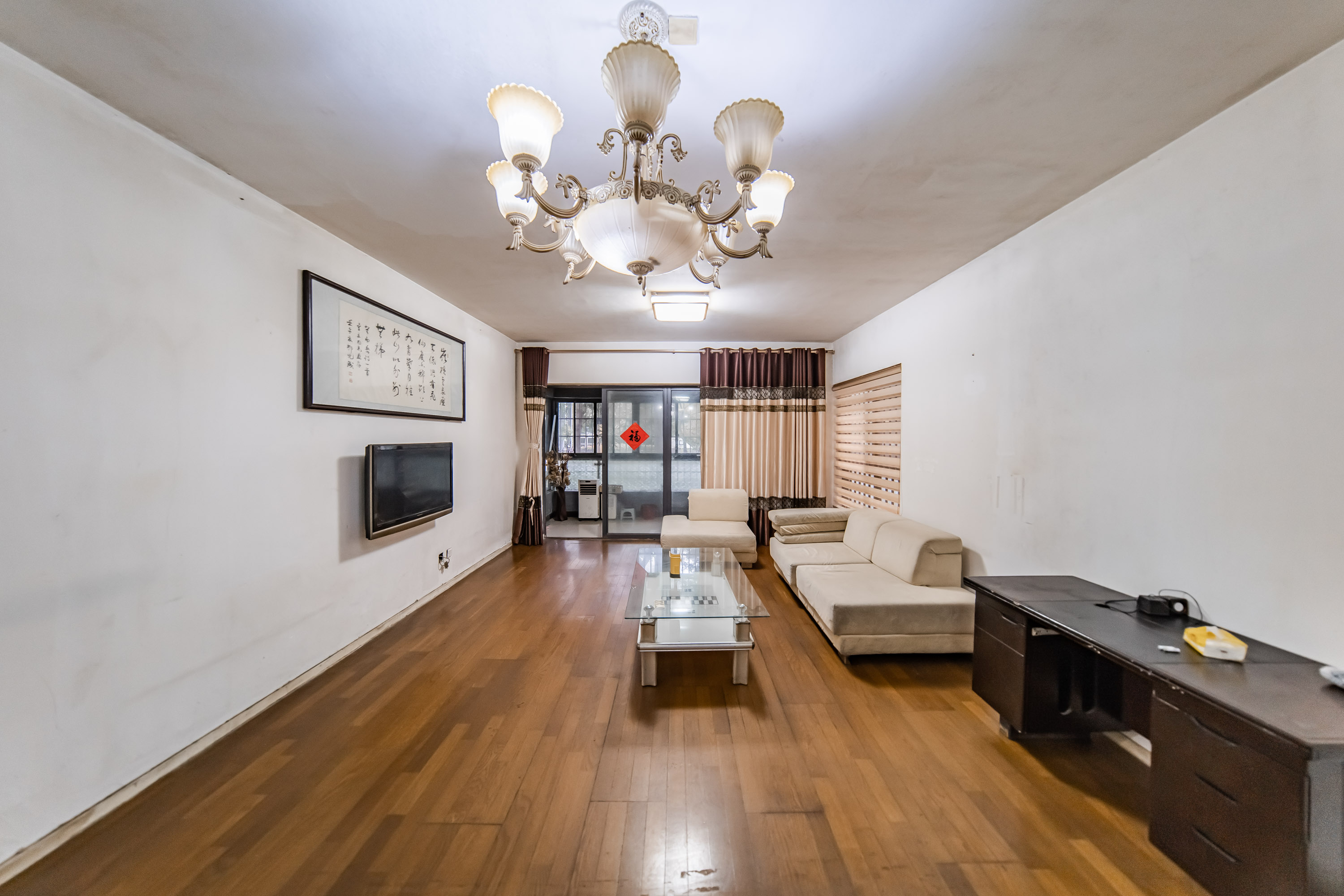 阳光100一期、四五期 4室2厅2卫 102.0万 阳光100一期、四五期 4室2厅2卫 102.0万客厅